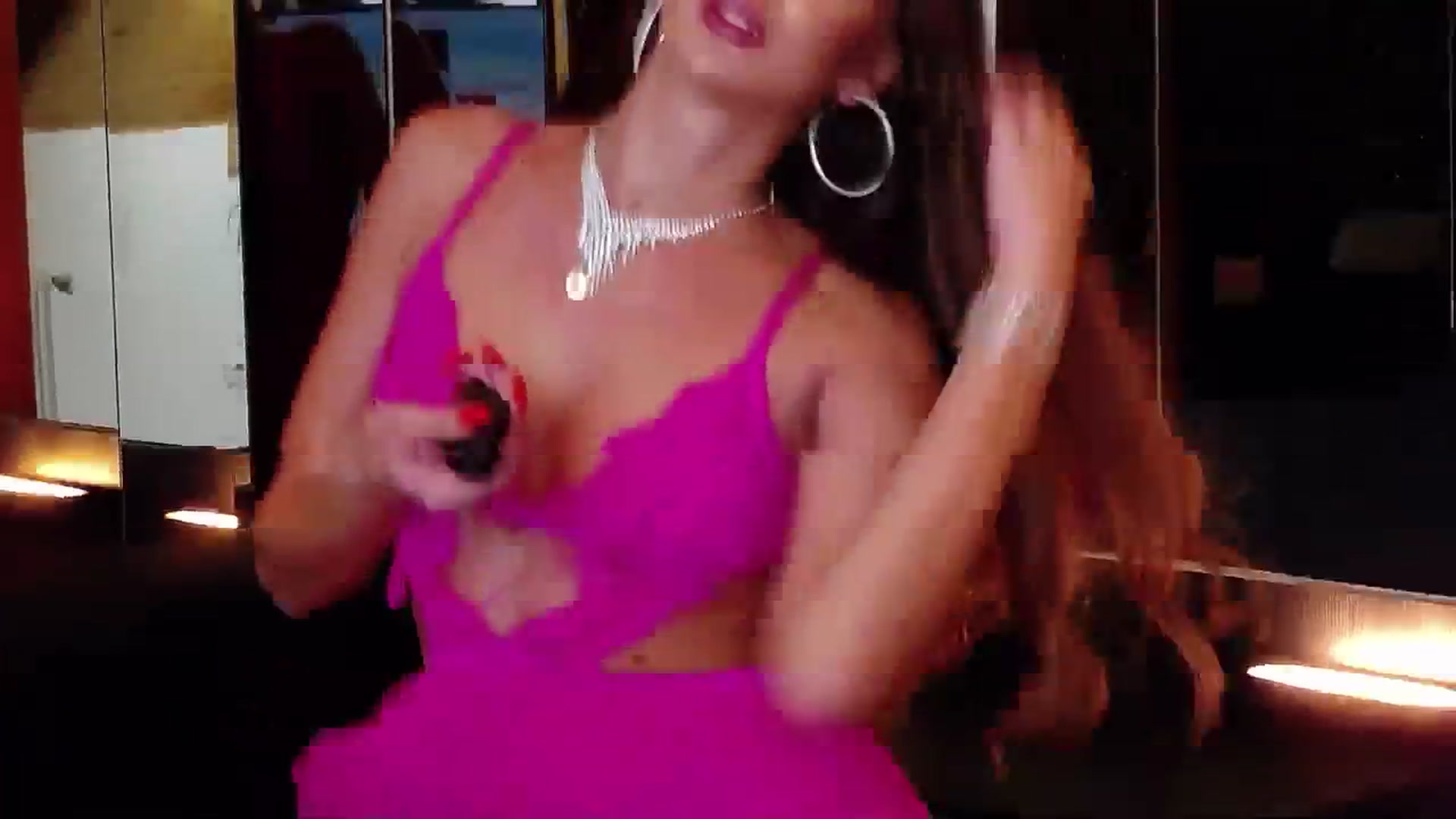 Gallery image thumbnail from AnnebelleRose's myfreecams stream on, 10/27/2023, 09:46 image 6 of 20