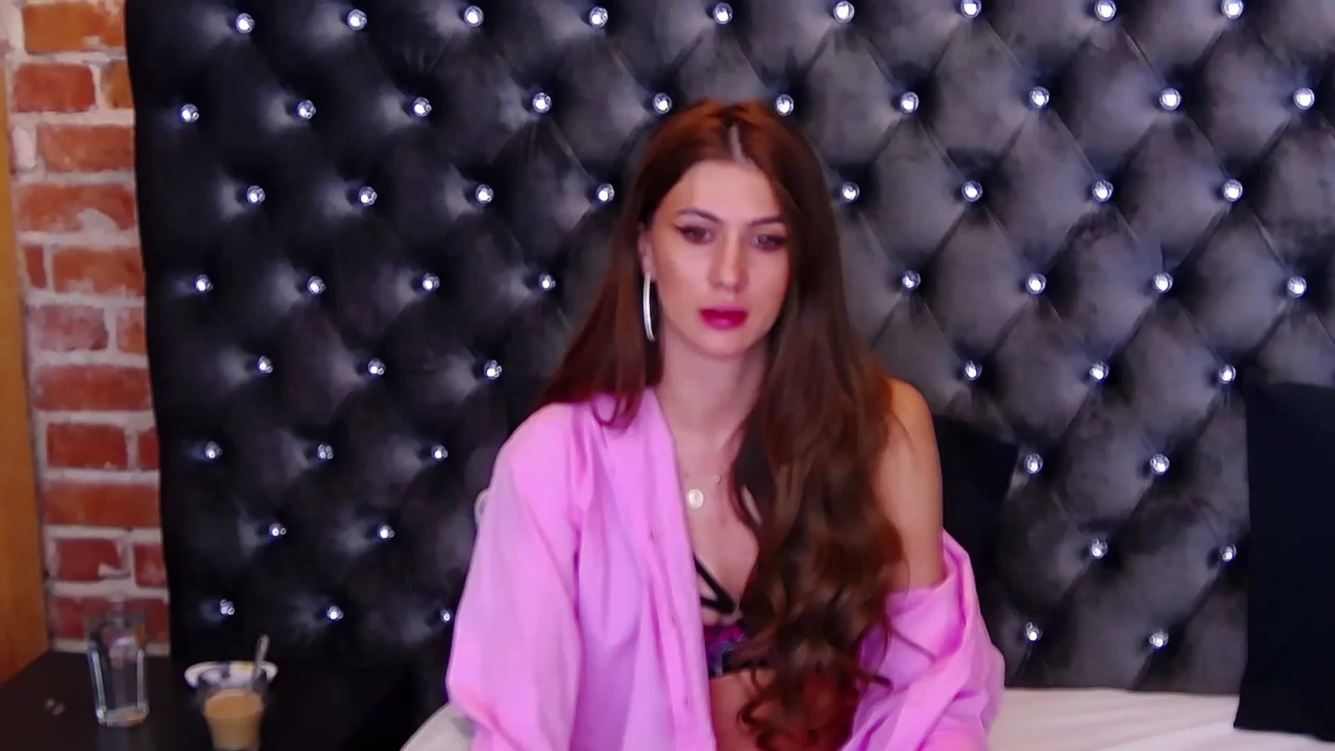 Gallery image thumbnail from AnnebelleRose's myfreecams stream on, 12/11/2023, 04:40 image 6 of 20