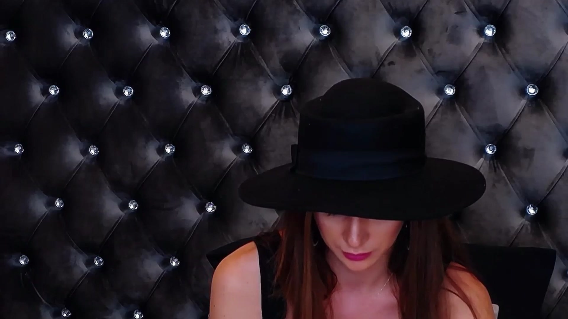 Gallery image thumbnail from AnnebelleRose's myfreecams stream on, 12/20/2023, 12:00 image 16 of 20