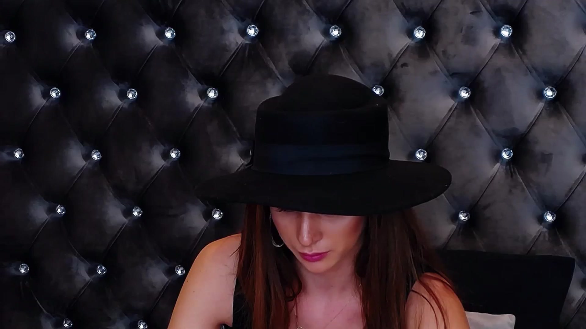 Gallery image thumbnail from AnnebelleRose's myfreecams stream on, 12/20/2023, 12:00 image 14 of 20