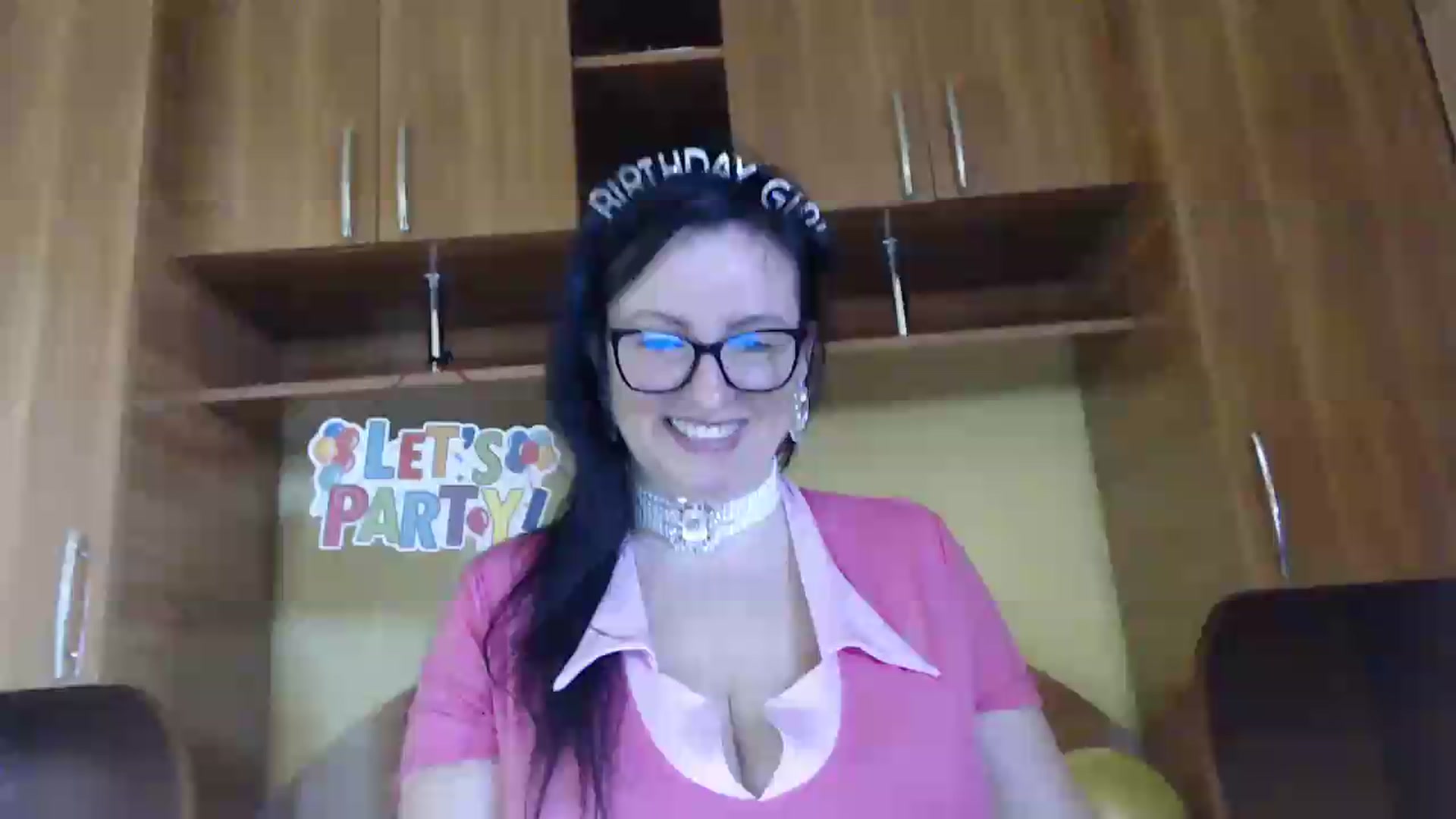 Gallery image thumbnail from AnneeeRose's myfreecams stream on, 05/10/2026, 13:07 image 5 of 20