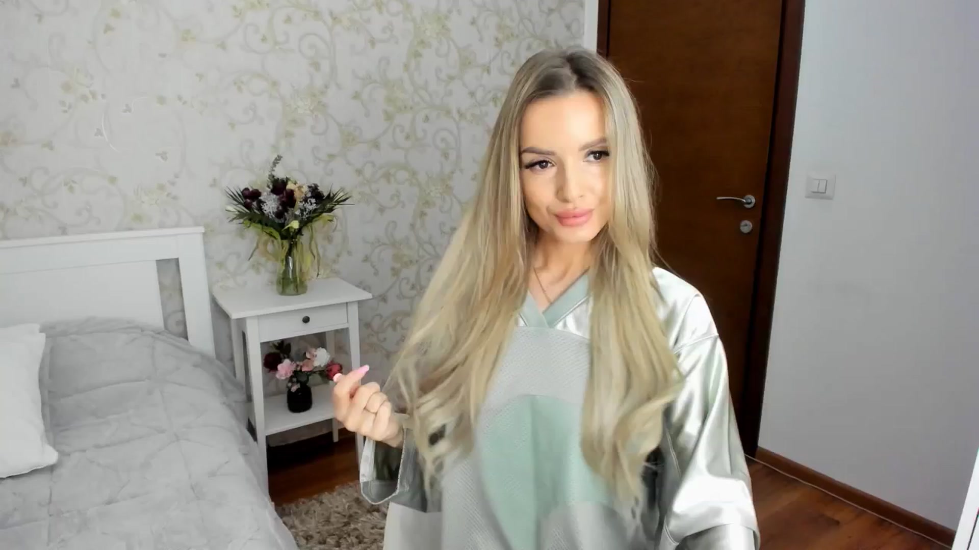 Gallery image thumbnail from Anneexx's myfreecams stream on, 03/07/2025, 08:33 image 4 of 20