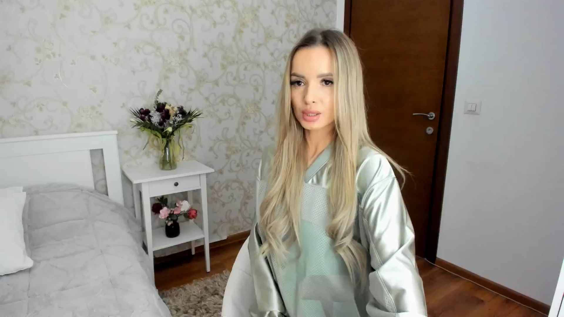 Gallery image thumbnail from Anneexx's myfreecams stream on, 03/07/2025, 08:33 image 5 of 20
