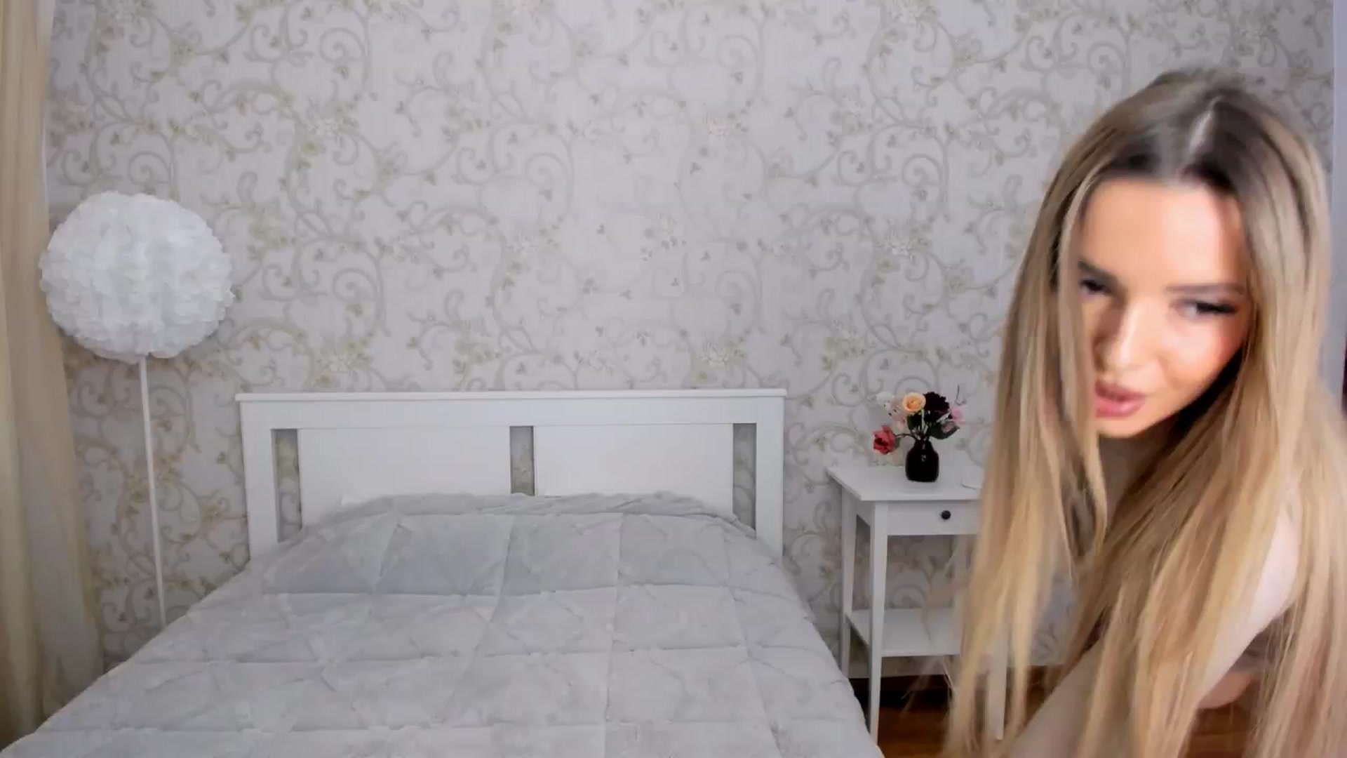 Gallery image thumbnail from Anneexx's myfreecams stream on, 04/01/2025, 15:23 image 3 of 20