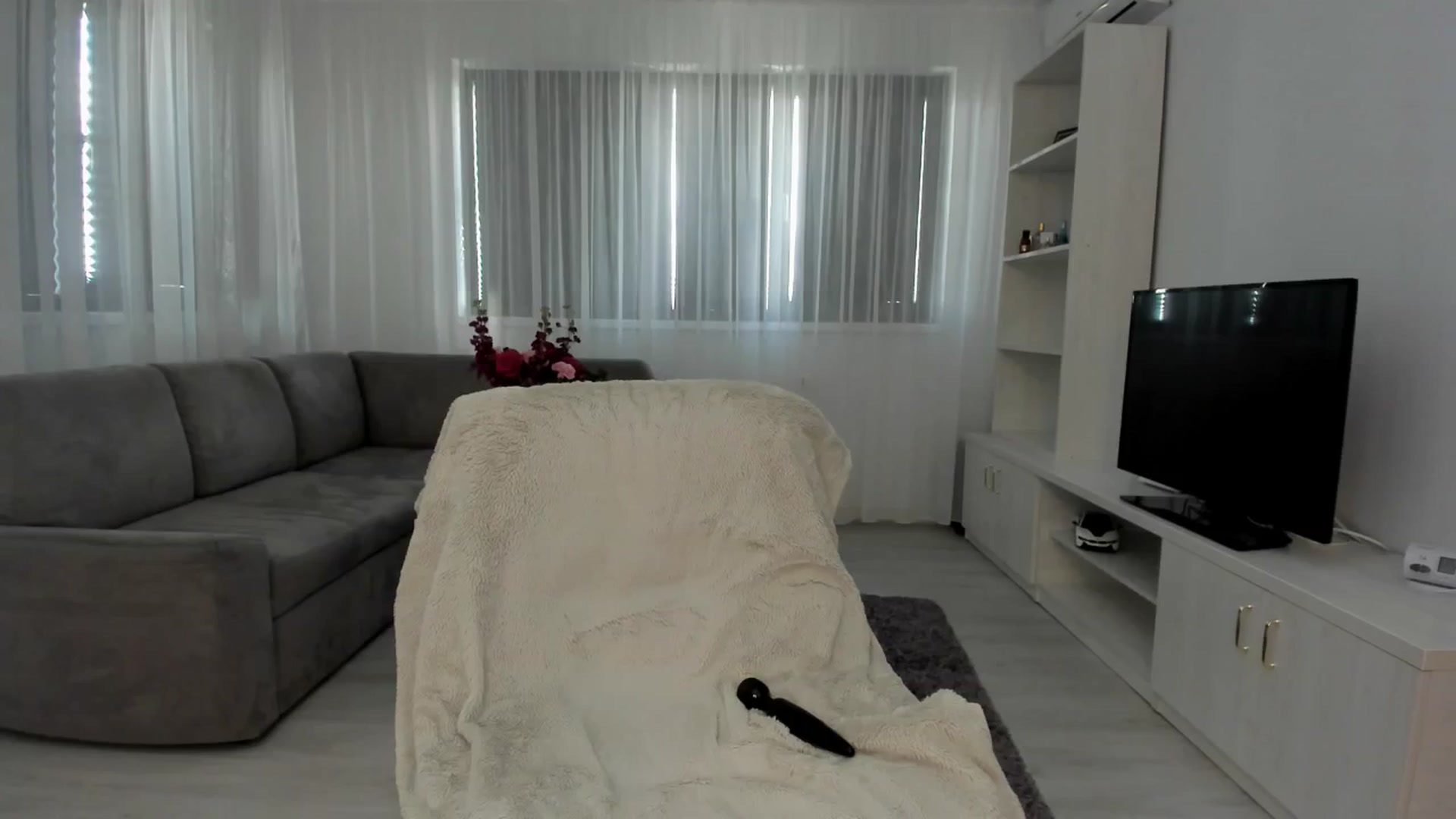 Gallery image thumbnail from Anneexx's myfreecams stream on, 05/13/2025, 08:10 image 17 of 20