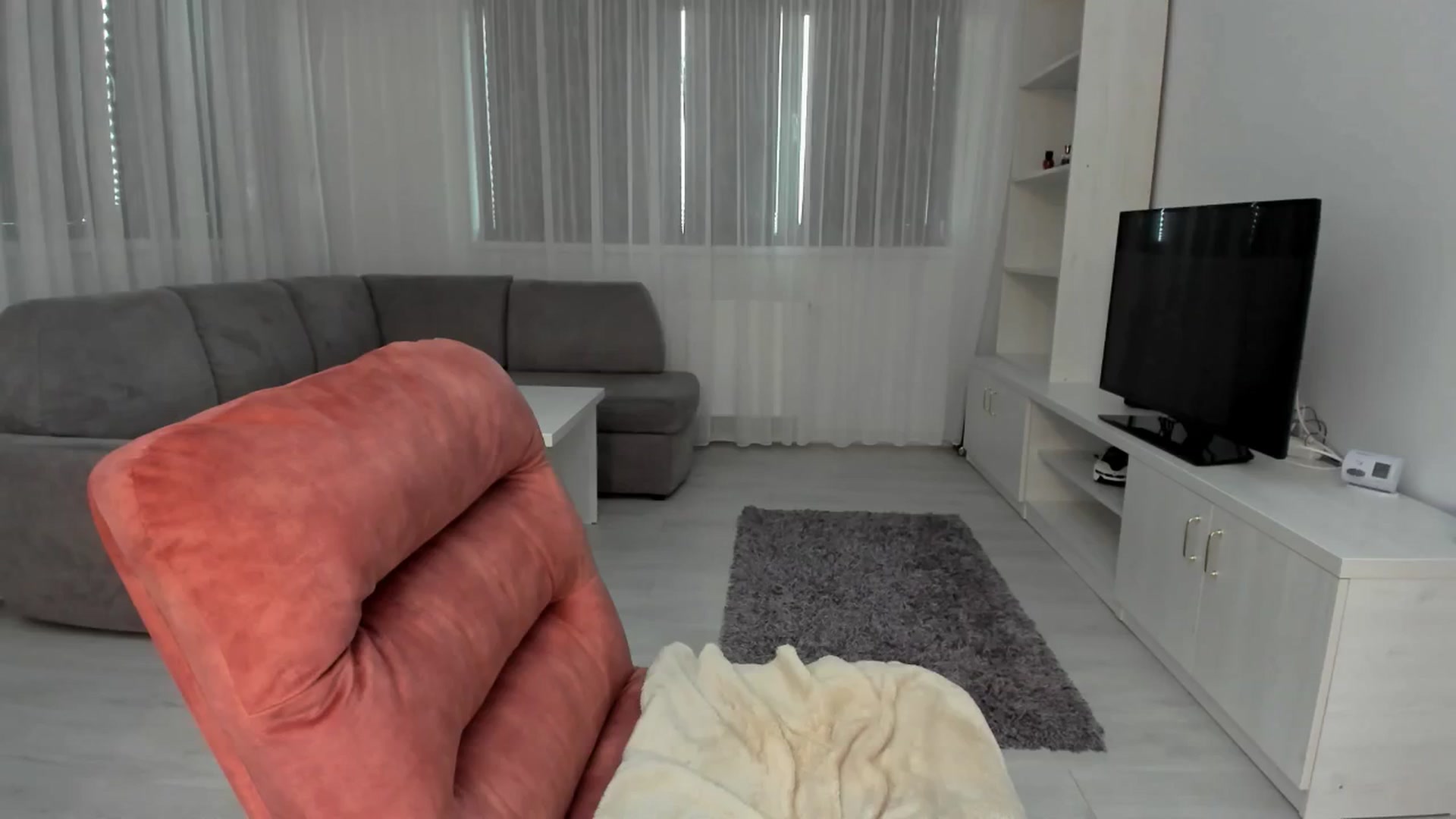 Gallery image thumbnail from Anneexx's myfreecams stream on, 05/30/2025, 11:47 image 18 of 20