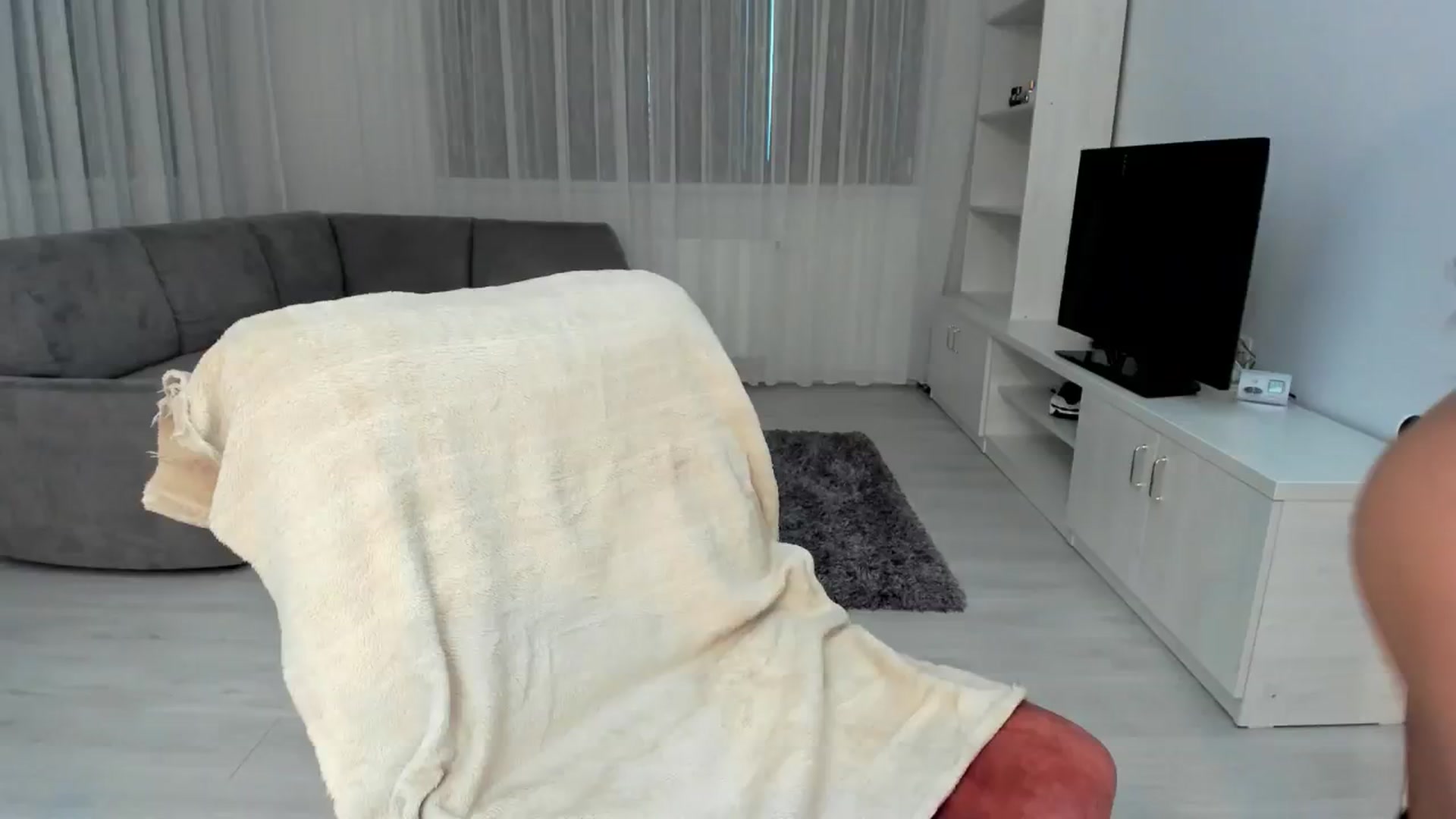 Gallery image thumbnail from Anneexx's myfreecams stream on, 06/06/2025, 18:36 image 18 of 20