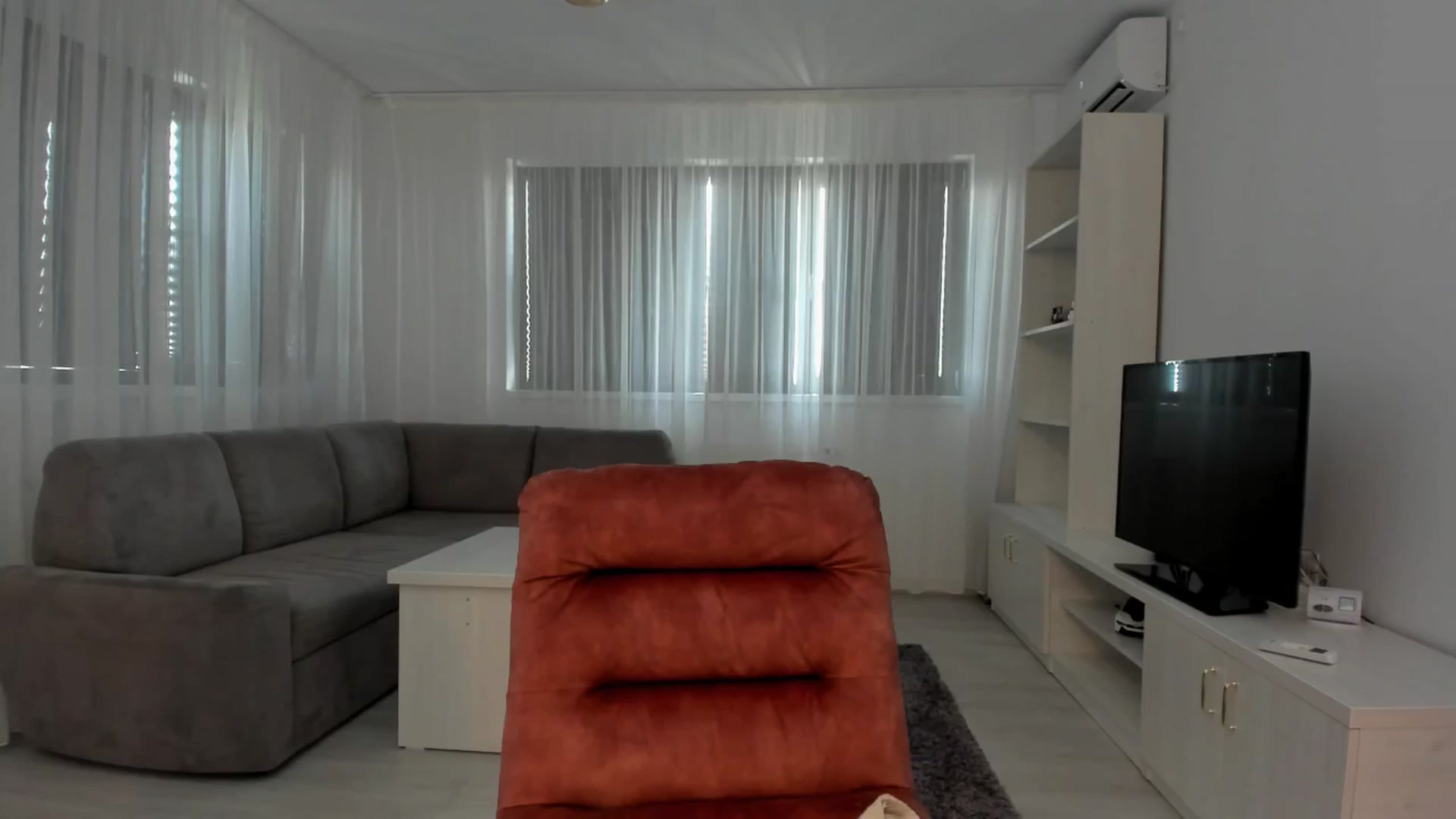 Gallery image thumbnail from Anneexx's myfreecams stream on, 06/07/2025, 09:56 image 13 of 20