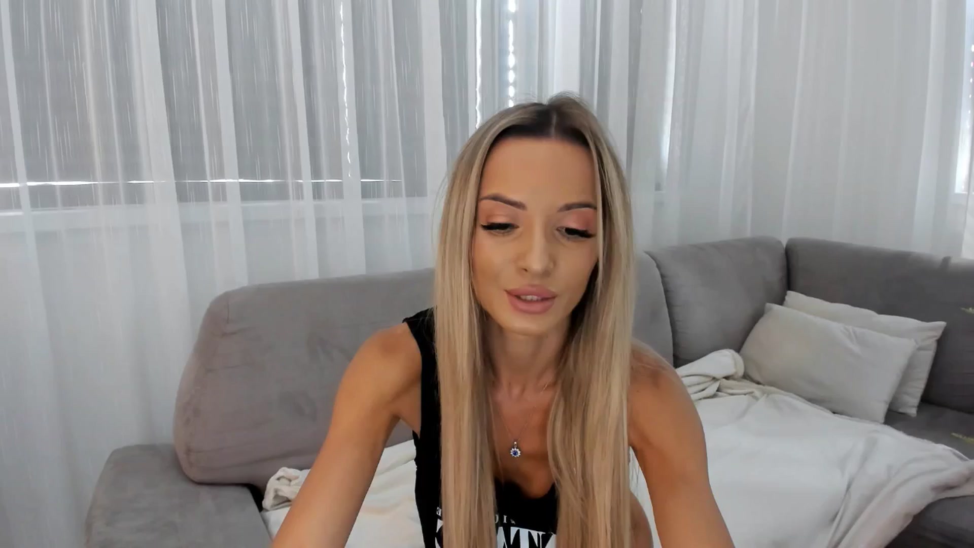 Gallery image thumbnail from Anneexx's myfreecams stream on, 08/12/2025, 09:22 image 5 of 20