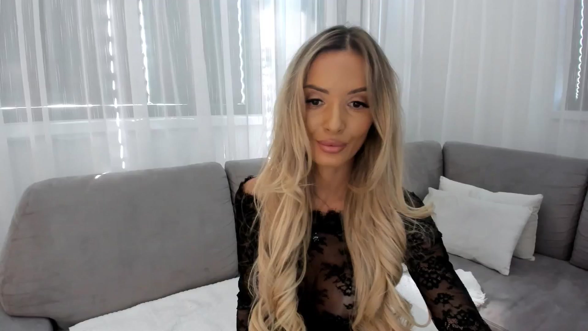 Gallery image thumbnail from Anneexx's myfreecams stream on, 08/14/2025, 13:23 image 4 of 20