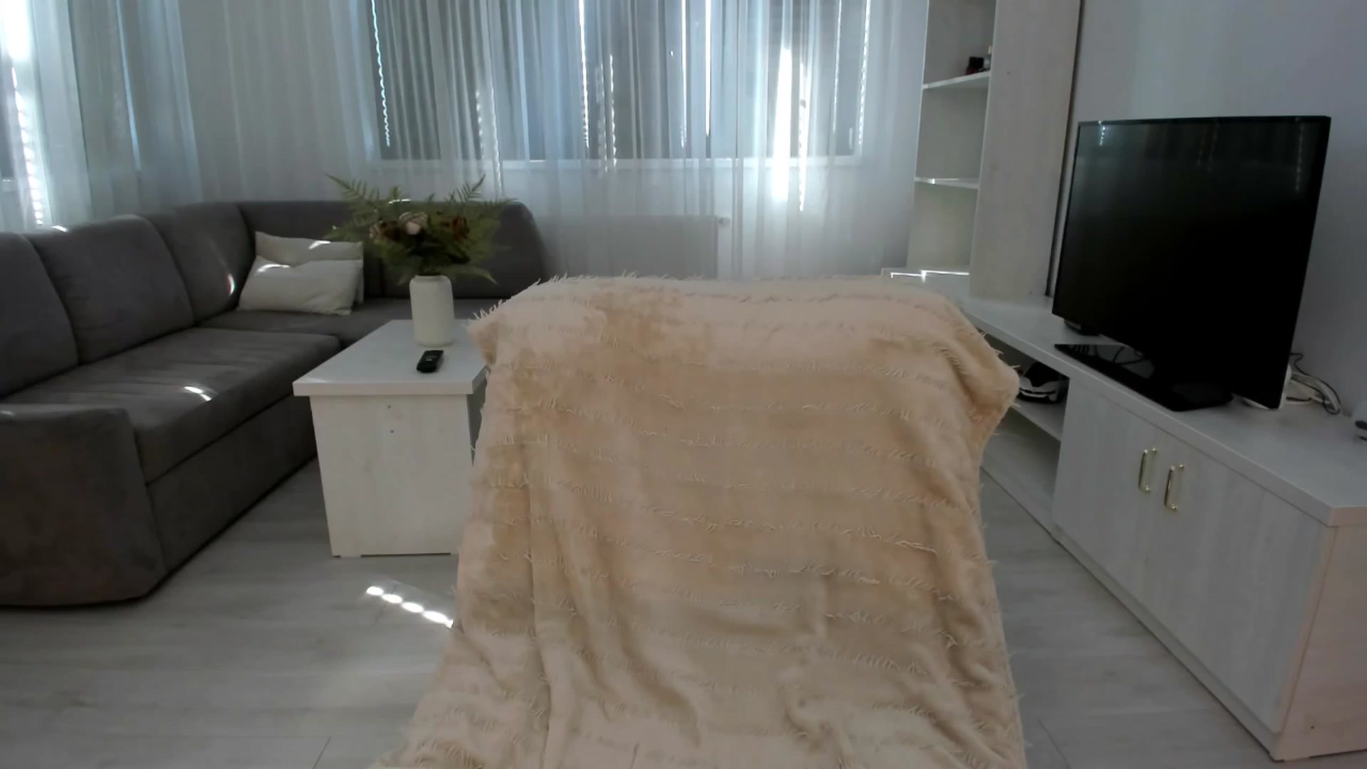 Gallery image thumbnail from Anneexx's myfreecams stream on, 09/20/2025, 13:05 image 12 of 20