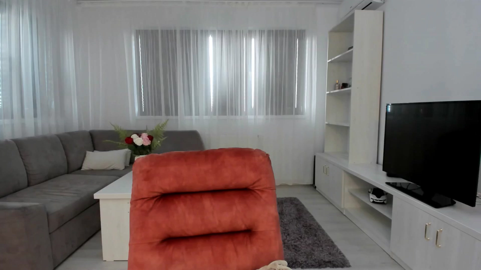 Gallery image thumbnail from Anneexx's myfreecams stream on, 10/01/2025, 13:17 image 2 of 20