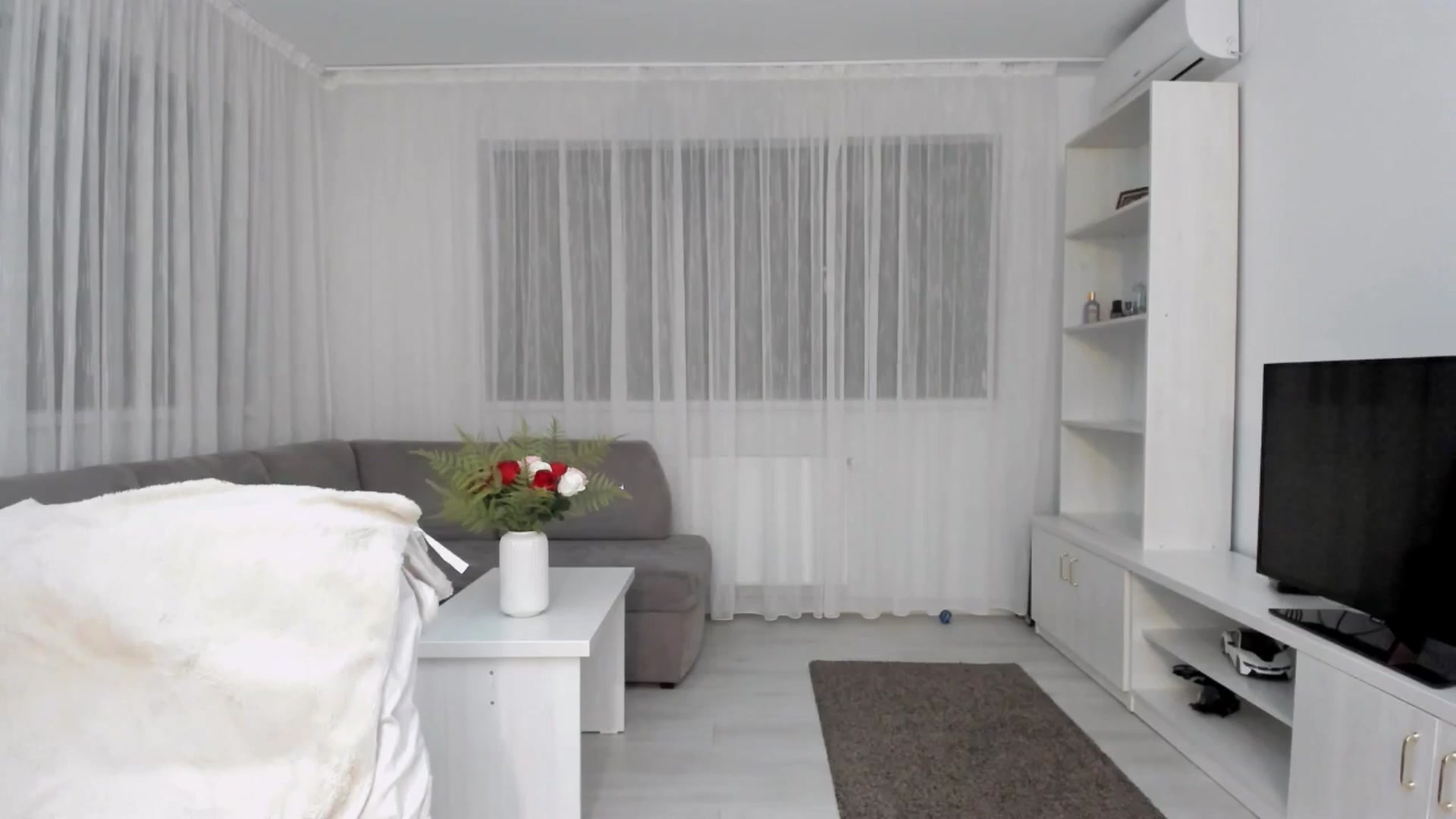 Gallery image thumbnail from Anneexx's myfreecams stream on, 10/24/2025, 22:05 image 19 of 20