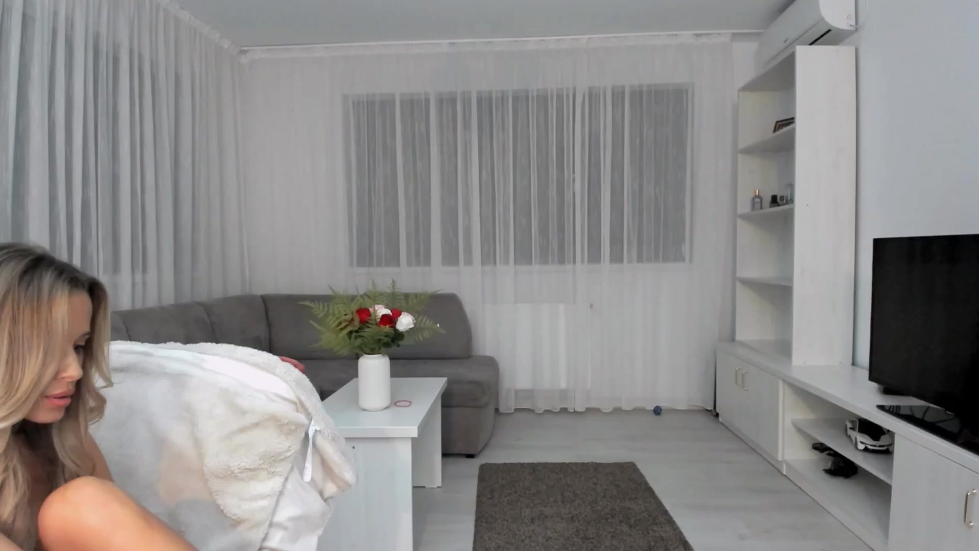 Gallery image thumbnail from Anneexx's myfreecams stream on, 10/24/2025, 22:34 image 14 of 20