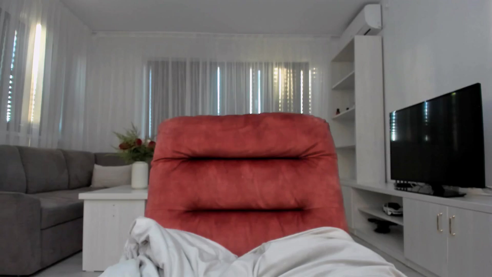Gallery image thumbnail from Anneexx's myfreecams stream on, 10/28/2025, 14:48 image 19 of 20