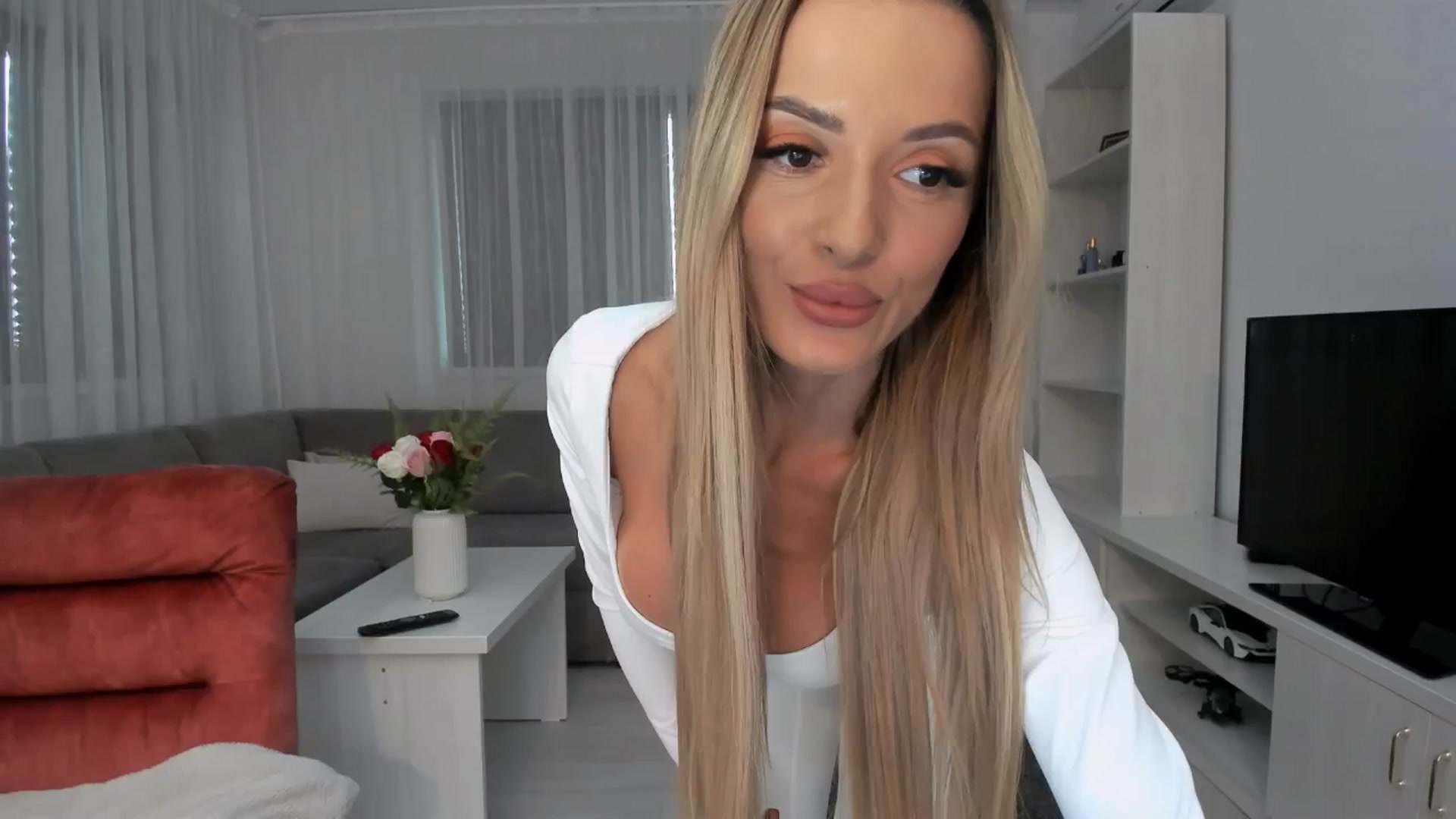 Gallery image thumbnail from Anneexx's myfreecams stream on, 11/08/2025, 10:42 image 1 of 20