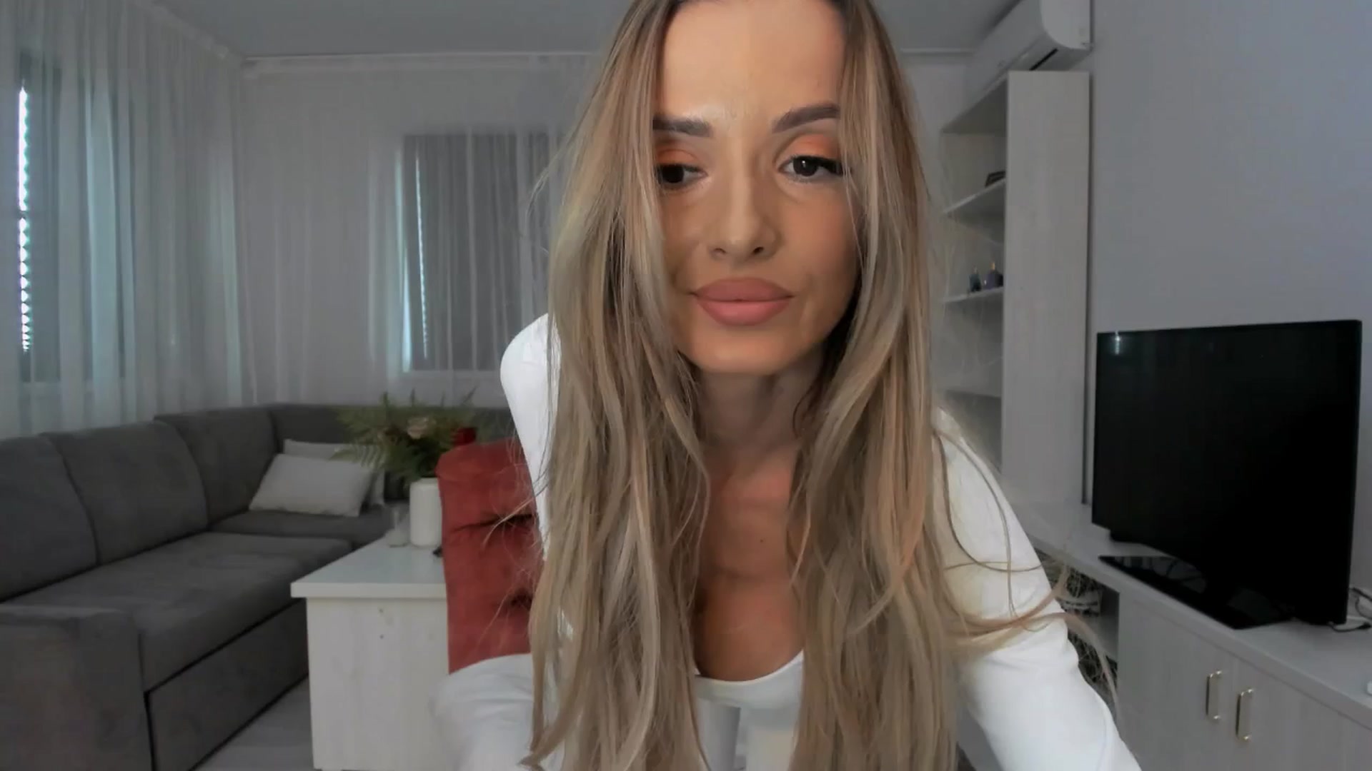 Gallery image thumbnail from Anneexx's myfreecams stream on, 11/20/2025, 09:15 image 16 of 20