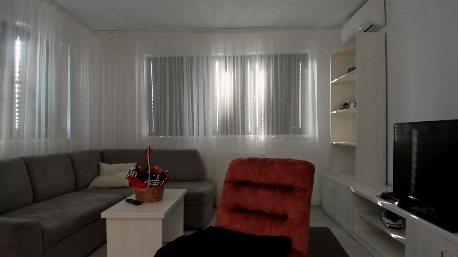 Gallery image thumbnail from Anneexx's myfreecams stream on, 01/18/2026, 13:18 image 15 of 20