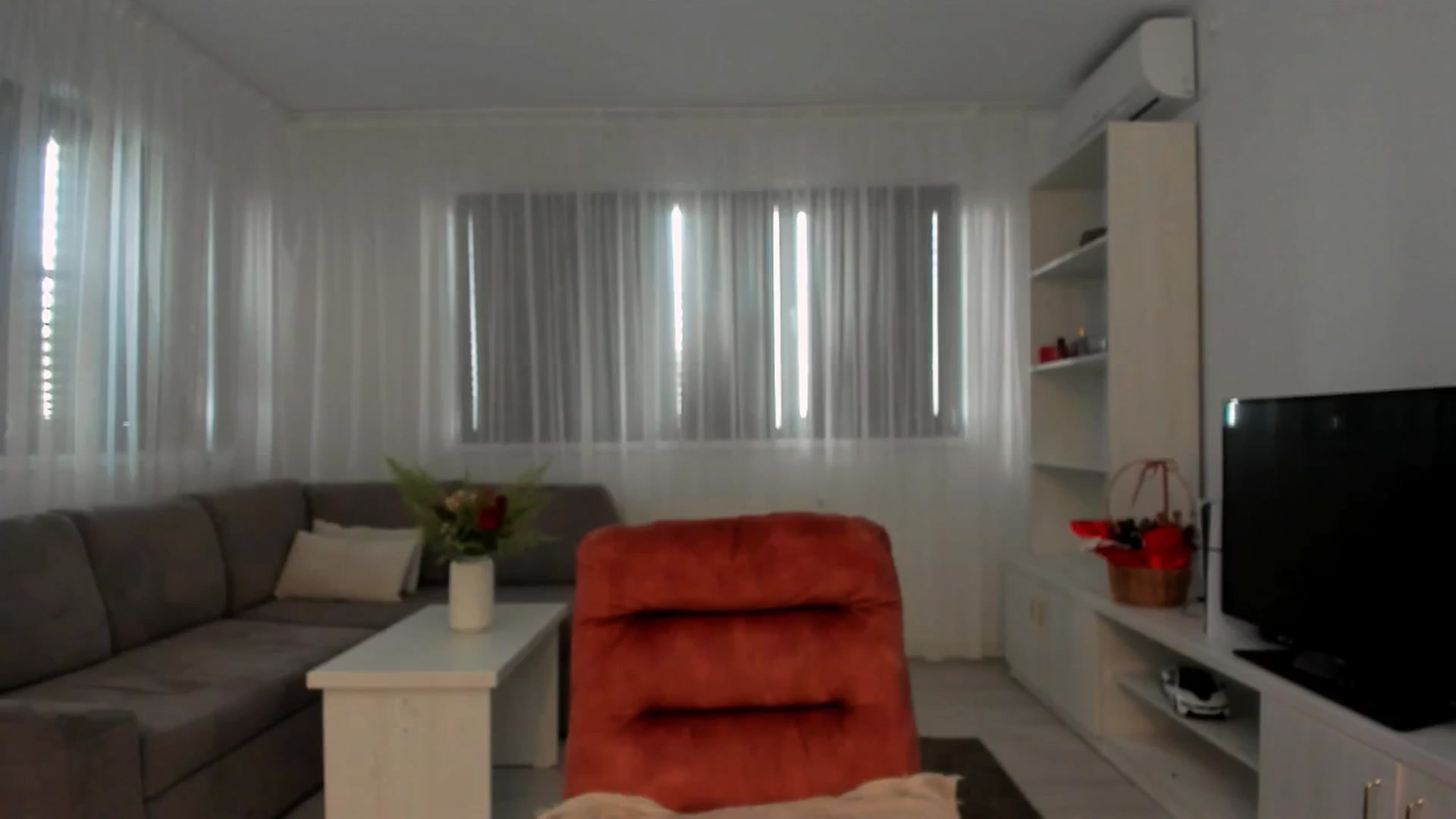 Gallery image thumbnail from Anneexx's myfreecams stream on, 03/16/2026, 12:42 image 7 of 20