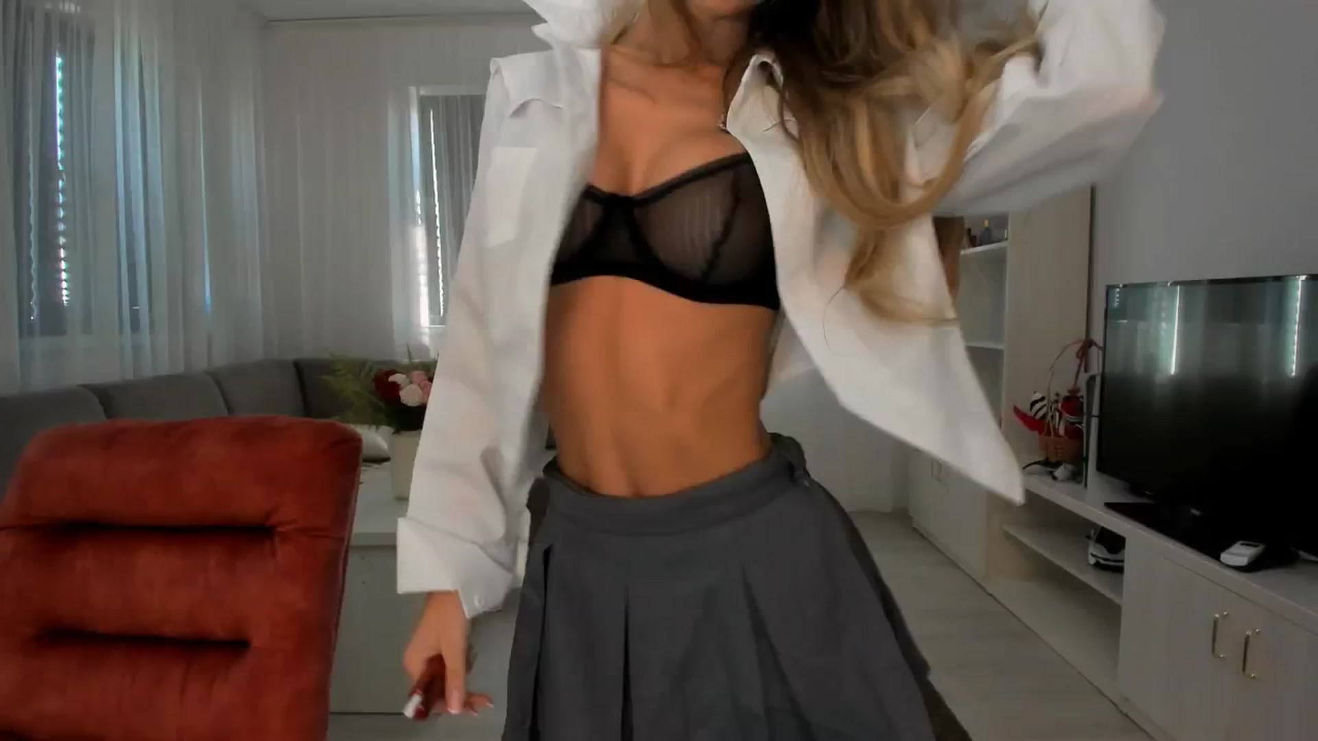 Gallery image thumbnail from Anneexx's myfreecams stream on, 04/05/2026, 10:18 image 2 of 20