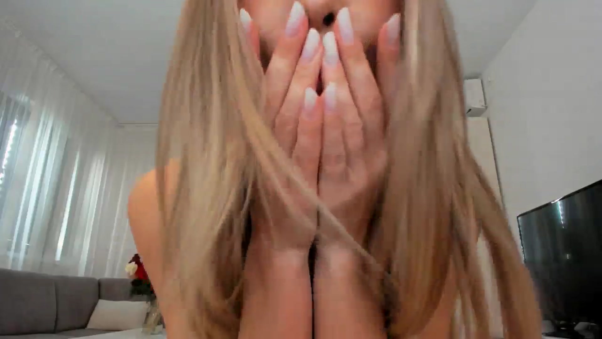 Gallery image thumbnail from Anneexx's myfreecams stream on, 04/11/2026, 13:59 image 10 of 20