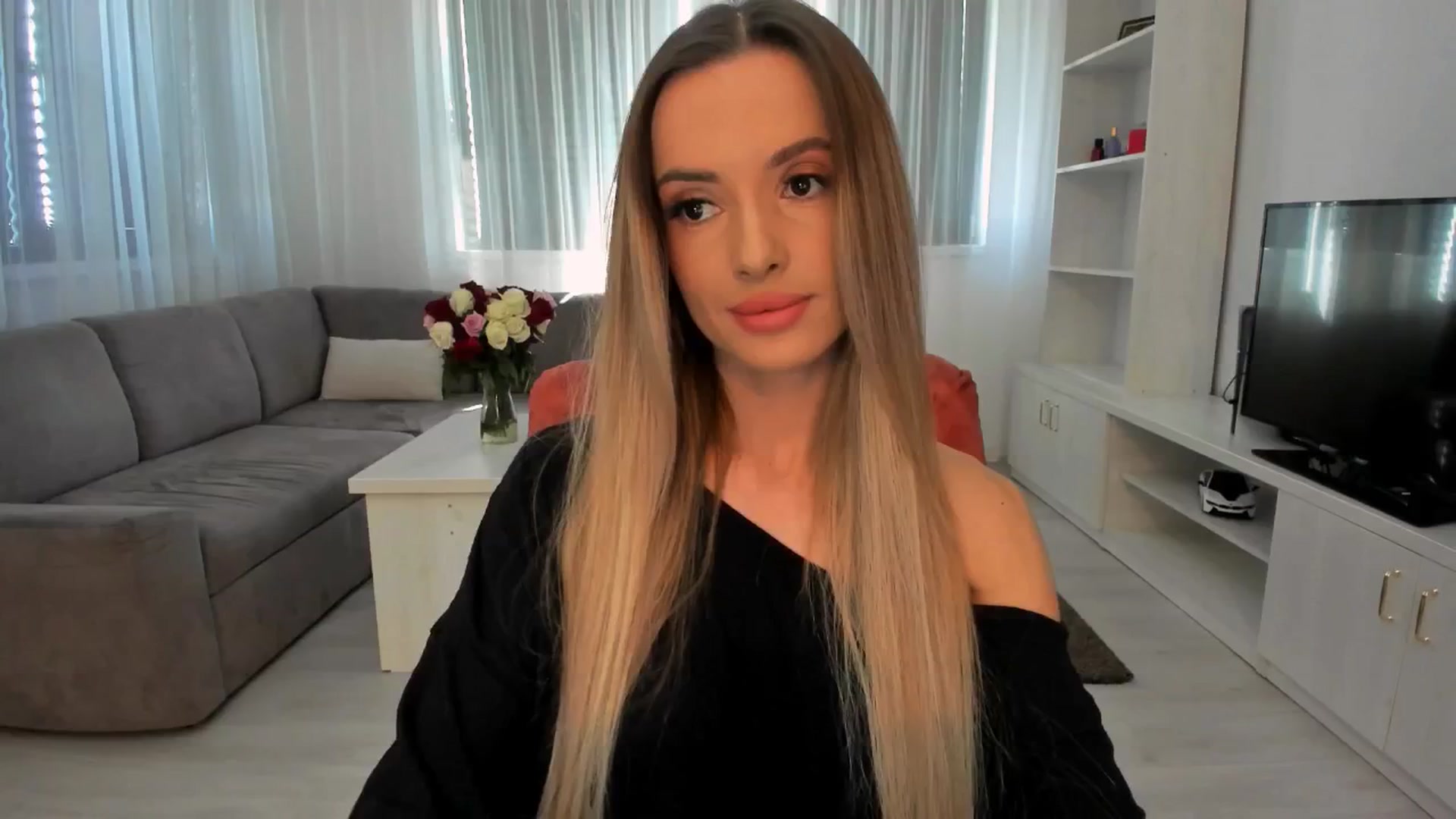 Gallery image thumbnail from Anneexx's myfreecams stream on, 04/14/2026, 10:23 image 1 of 20