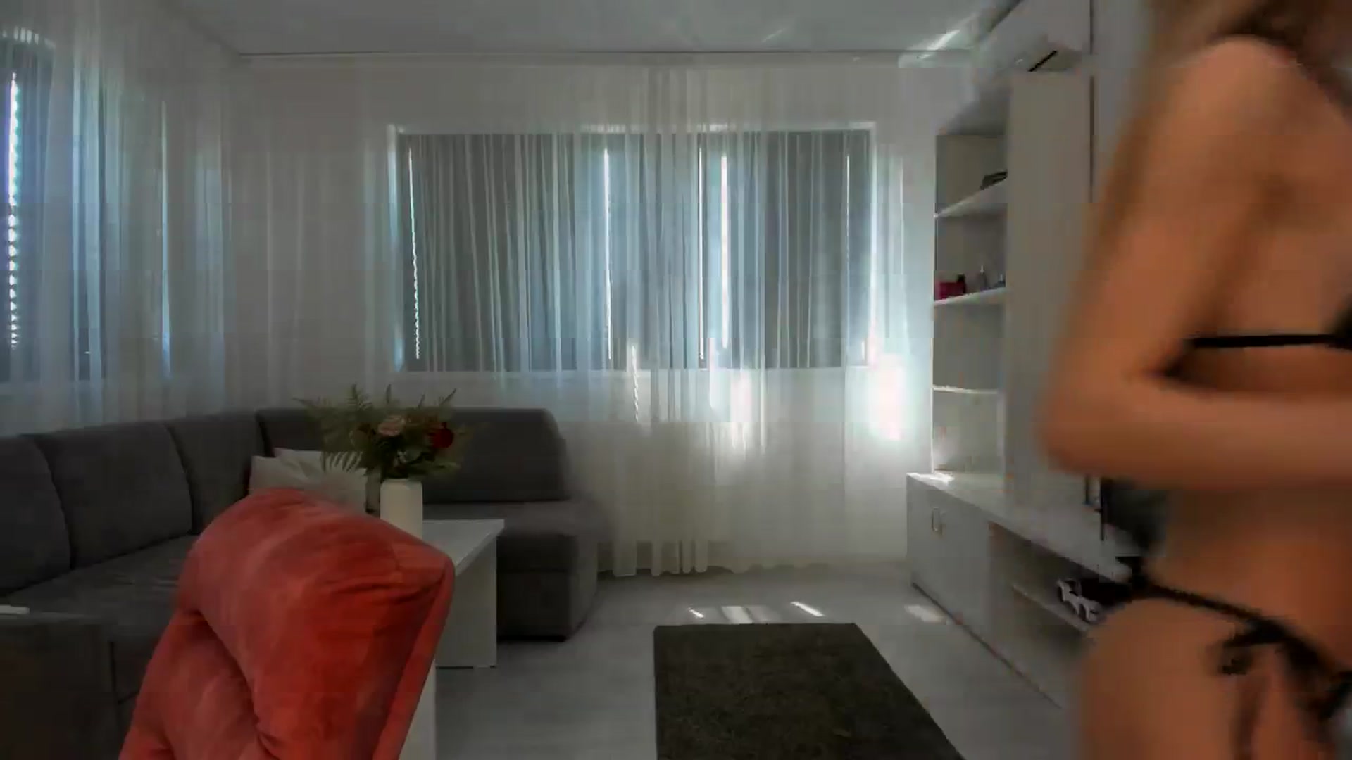Gallery image thumbnail from Anneexx's myfreecams stream on, 04/27/2026, 12:37 image 13 of 20