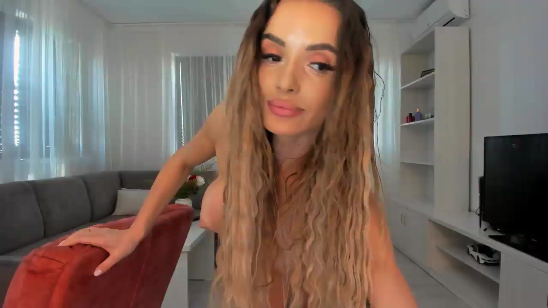 Gallery image thumbnail from Anneexx's myfreecams stream on, 05/16/2026, 12:43 image 13 of 20