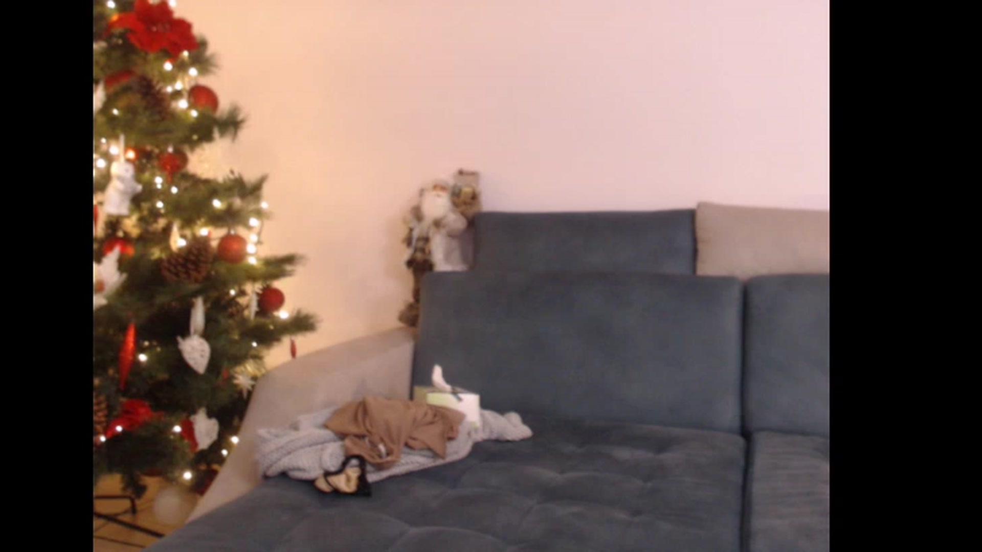 Gallery image thumbnail from Anneliss's myfreecams stream on, 12/06/2022, 23:19 image 9 of 20