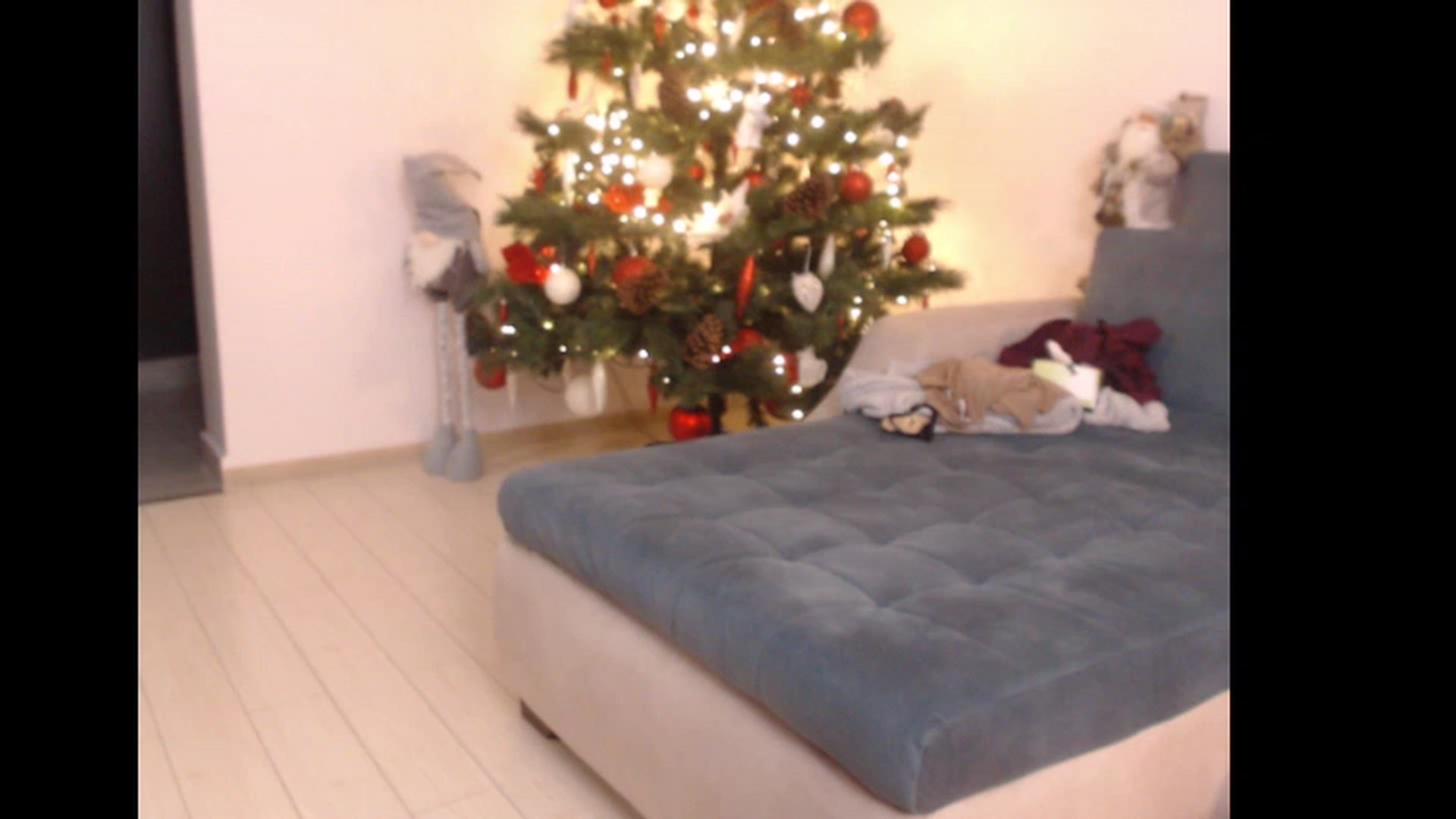 Gallery image thumbnail from Anneliss's myfreecams stream on, 12/06/2022, 23:52 image 15 of 20