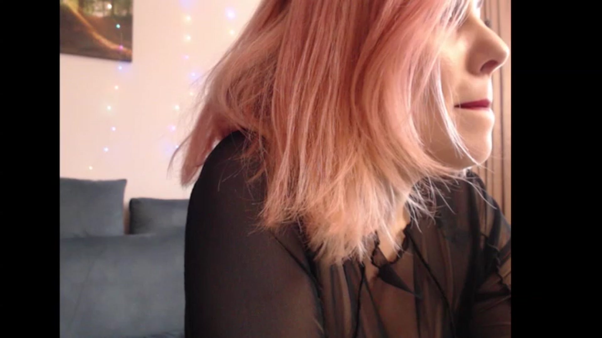 Gallery image thumbnail from Anneliss's myfreecams stream on, 03/10/2023, 17:43 image 3 of 20