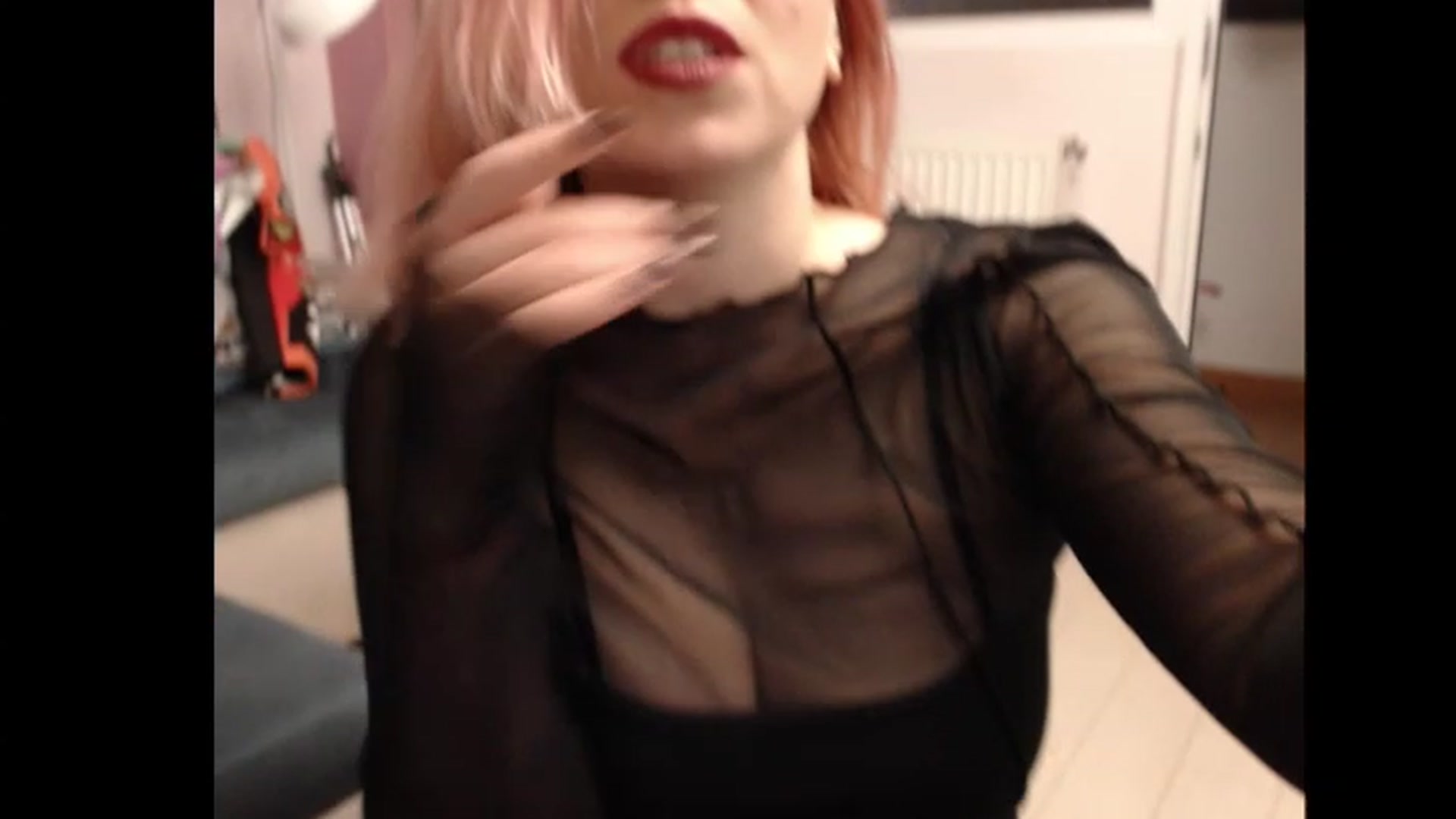 Gallery image thumbnail from Anneliss's myfreecams stream on, 03/10/2023, 17:43 image 17 of 20
