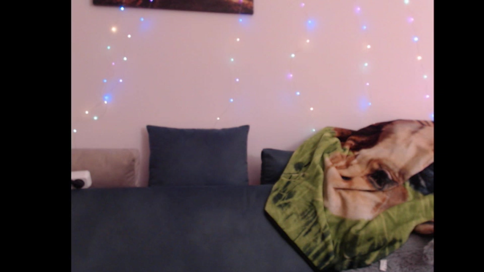Gallery image thumbnail from Anneliss's myfreecams stream on, 03/13/2023, 19:46 image 15 of 20