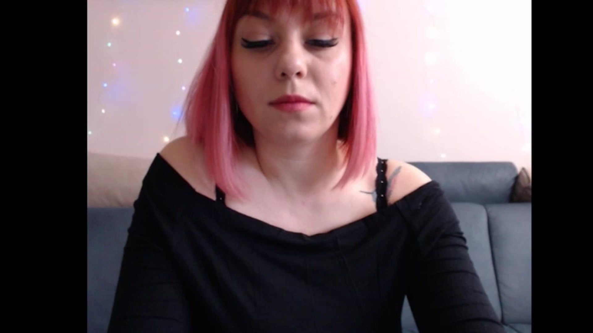 Gallery image thumbnail from Anneliss's myfreecams stream on, 05/09/2023, 17:51 image 2 of 20