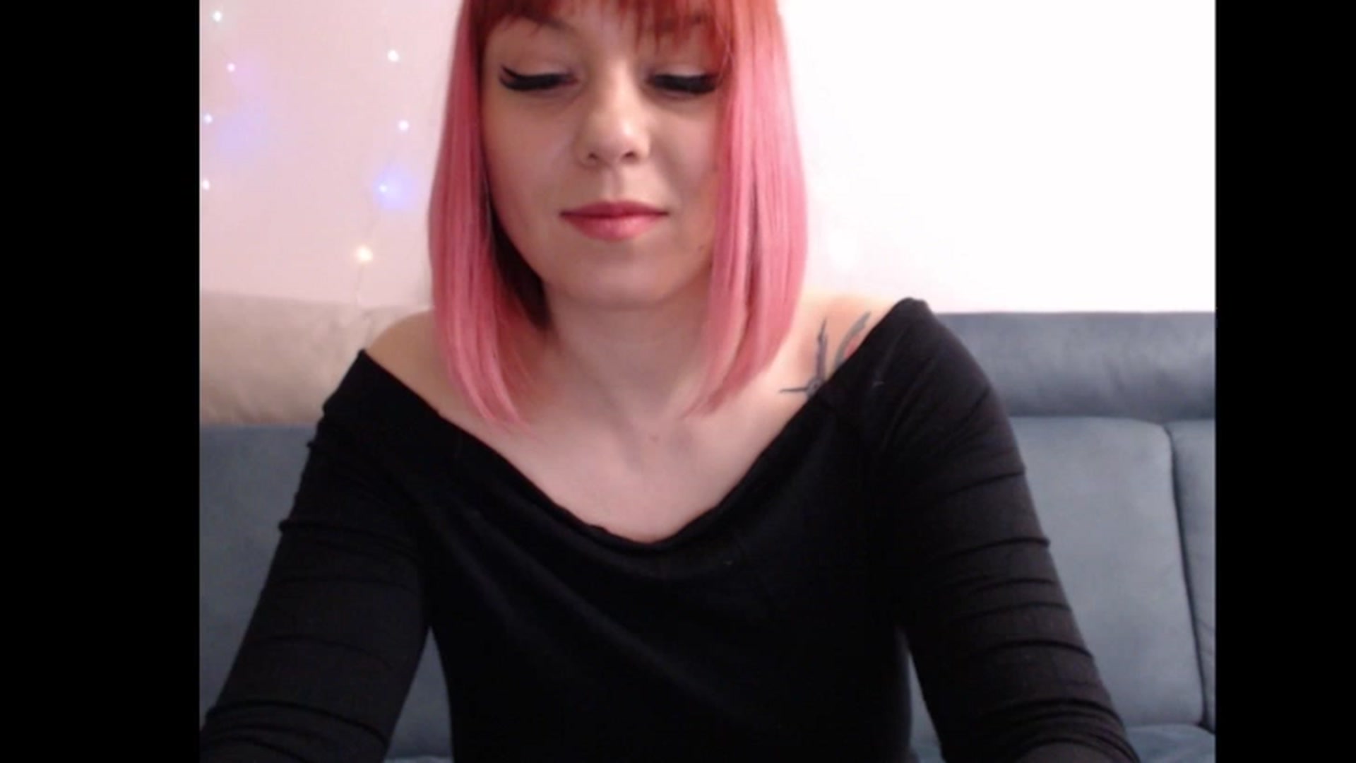 Gallery image thumbnail from Anneliss's myfreecams stream on, 05/09/2023, 17:51 image 15 of 20
