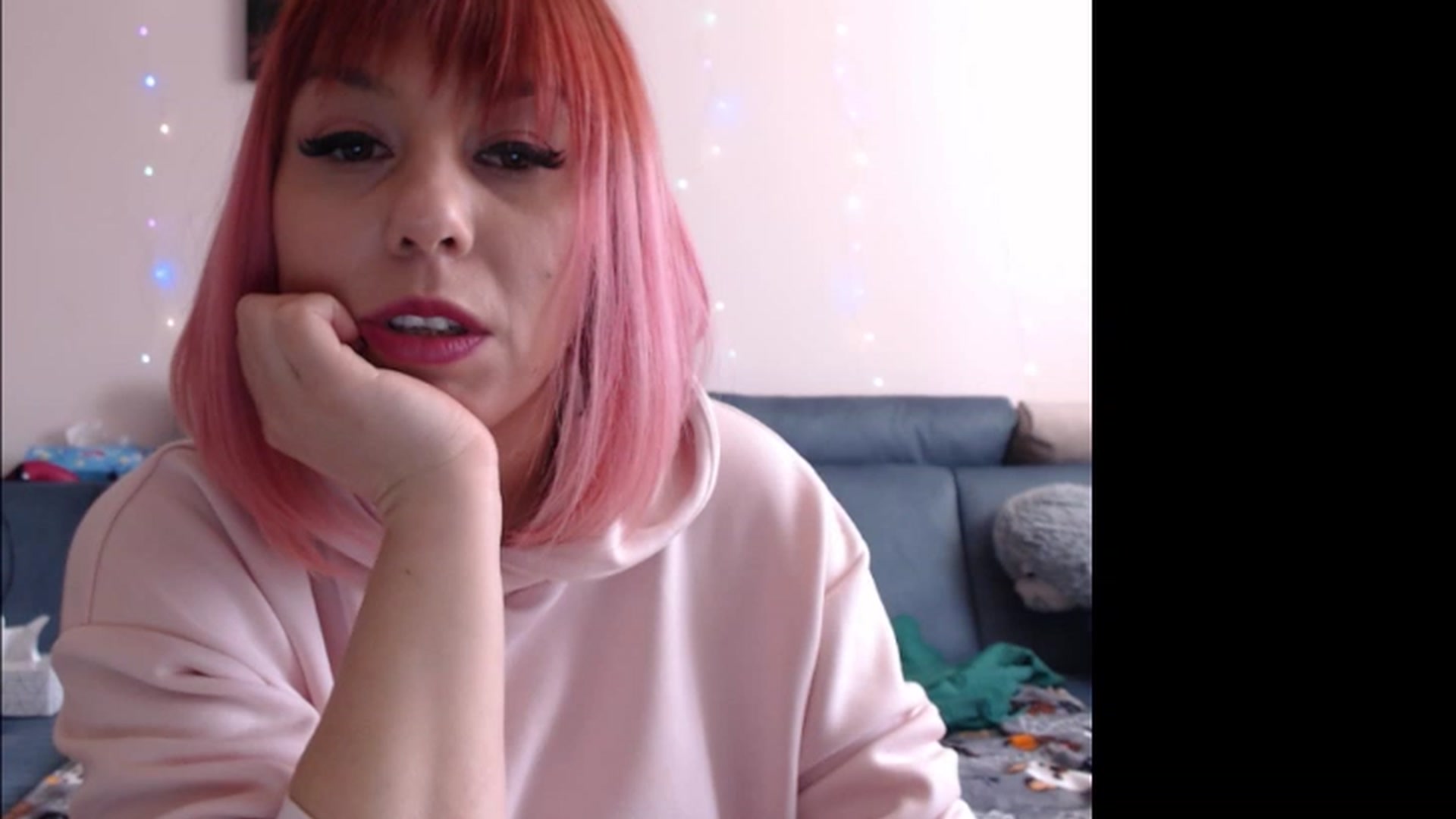 Gallery image thumbnail from Anneliss's myfreecams stream on, 05/11/2023, 14:31 image 14 of 20