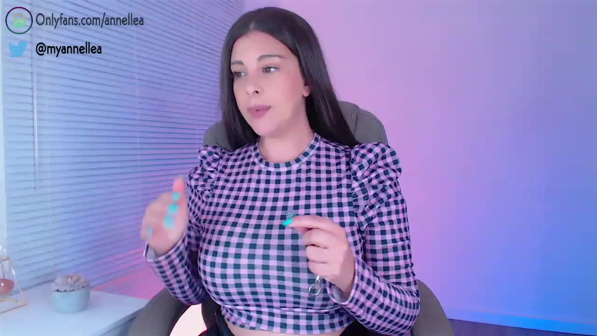 Gallery image thumbnail from Annellea's myfreecams stream on, 03/27/2023, 21:02 image 6 of 20