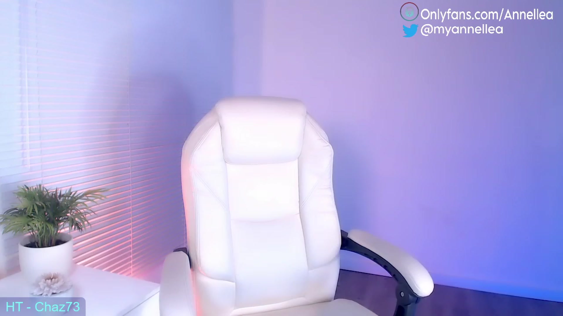 Gallery image thumbnail from Annellea's myfreecams stream on, 06/21/2023, 19:00 image 19 of 20