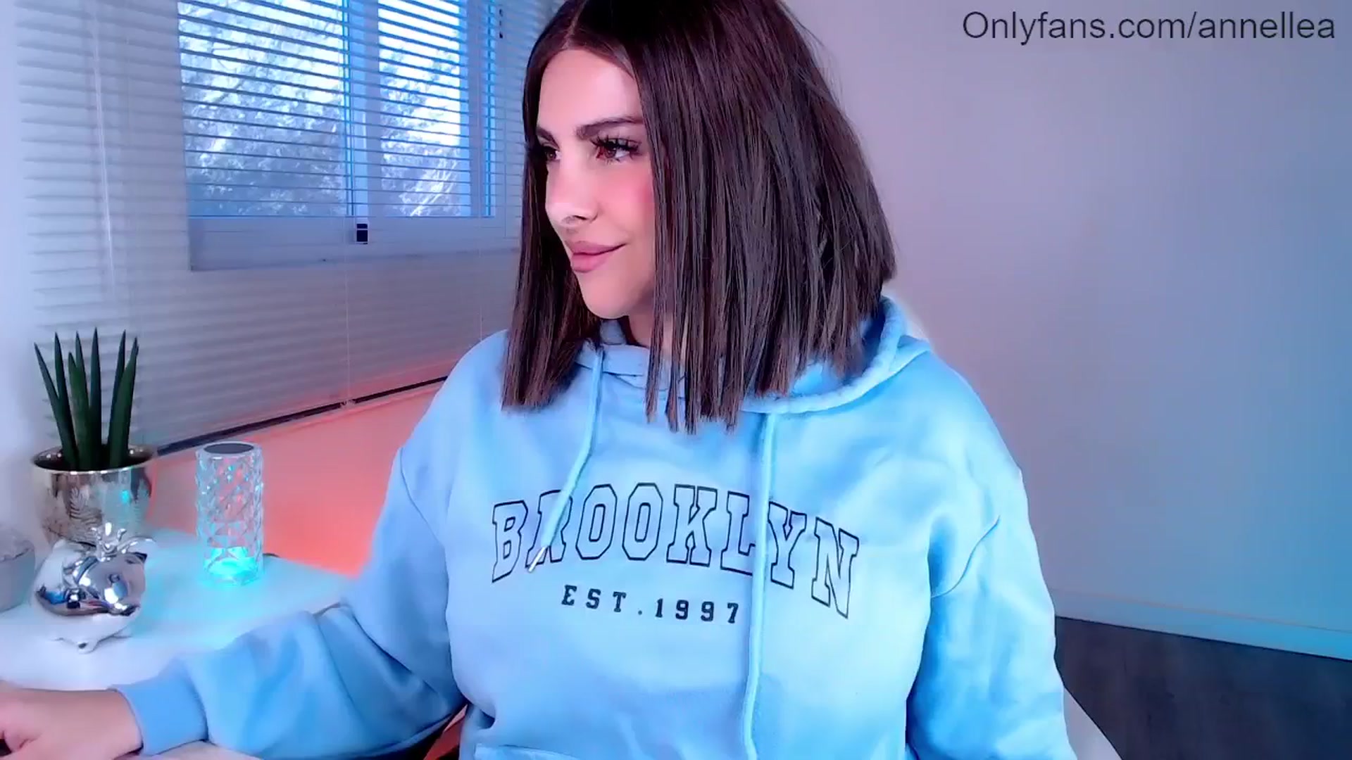 Gallery image thumbnail from Annellea's myfreecams stream on, 02/05/2025, 10:49 image 3 of 20