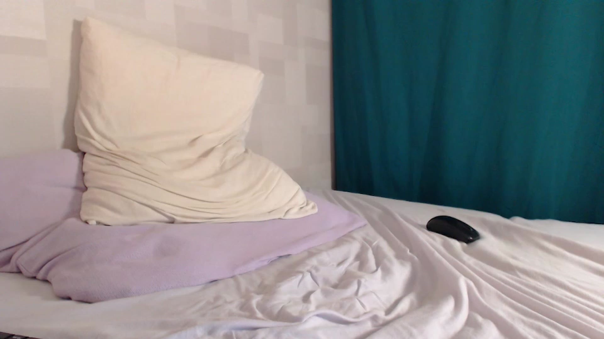 Gallery image thumbnail from AnniLou's myfreecams stream on, 04/02/2023, 19:14 image 17 of 20