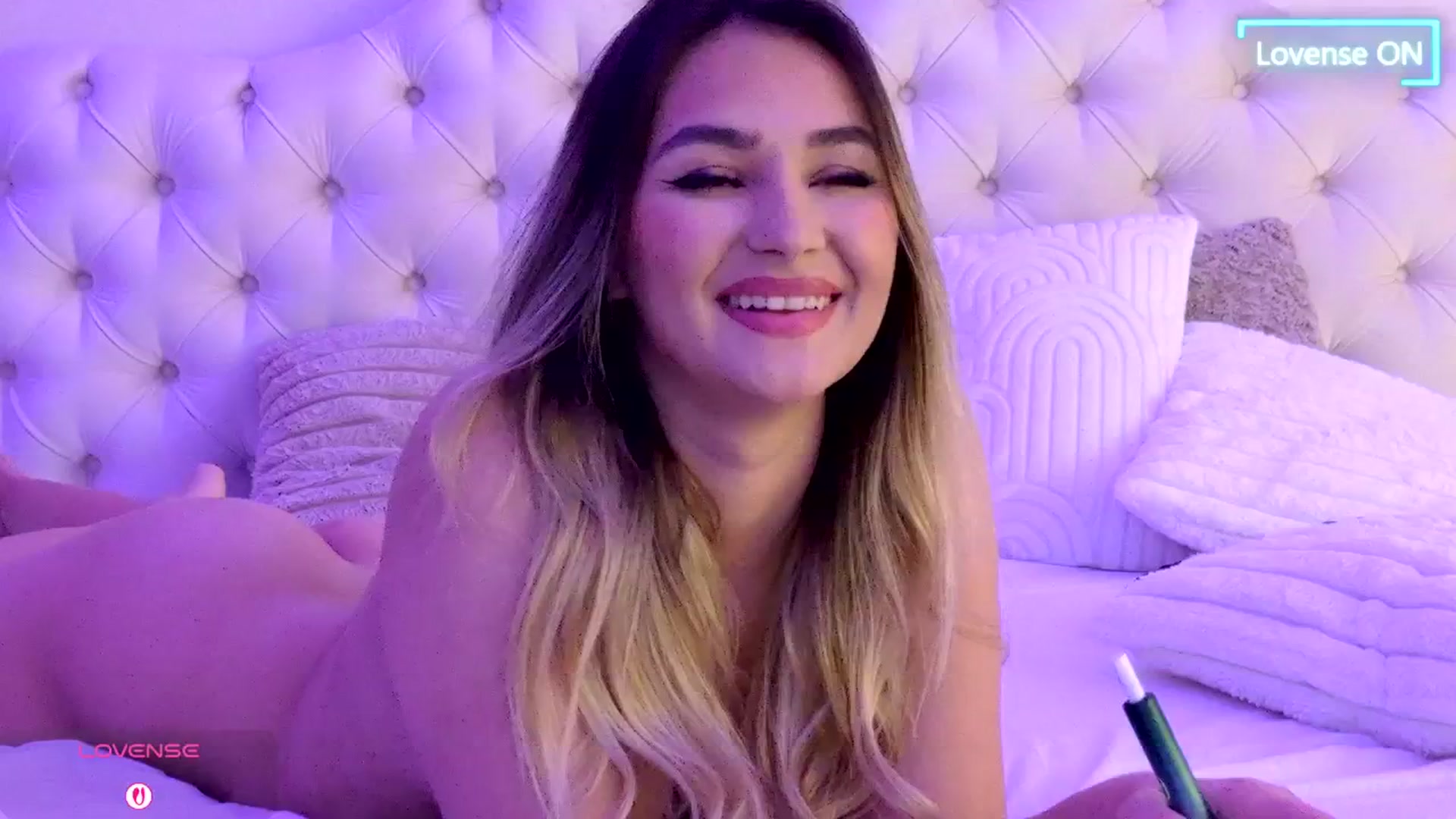 Gallery image thumbnail from AnniaSummer's myfreecams stream on, 03/02/2026, 09:09 image 12 of 20
