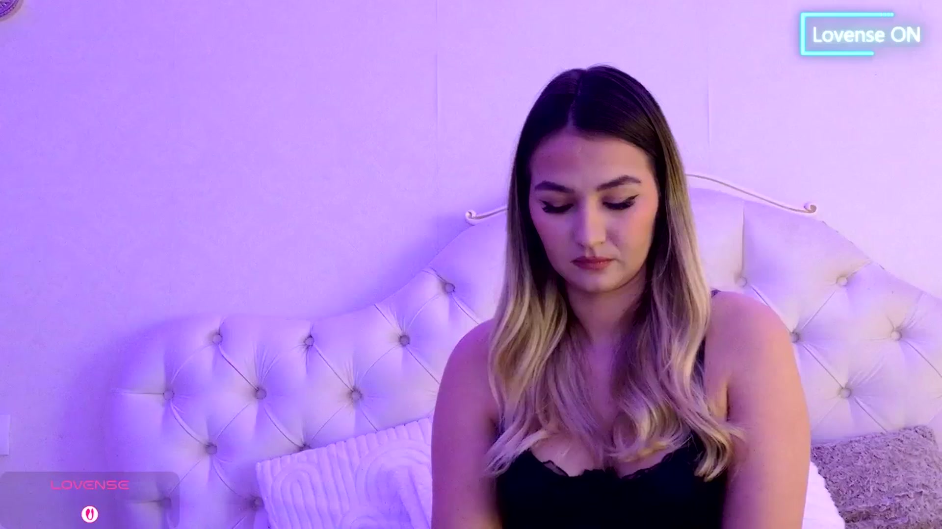 Gallery image thumbnail from AnniaSummer's myfreecams stream on, 03/02/2026, 11:35 image 18 of 20