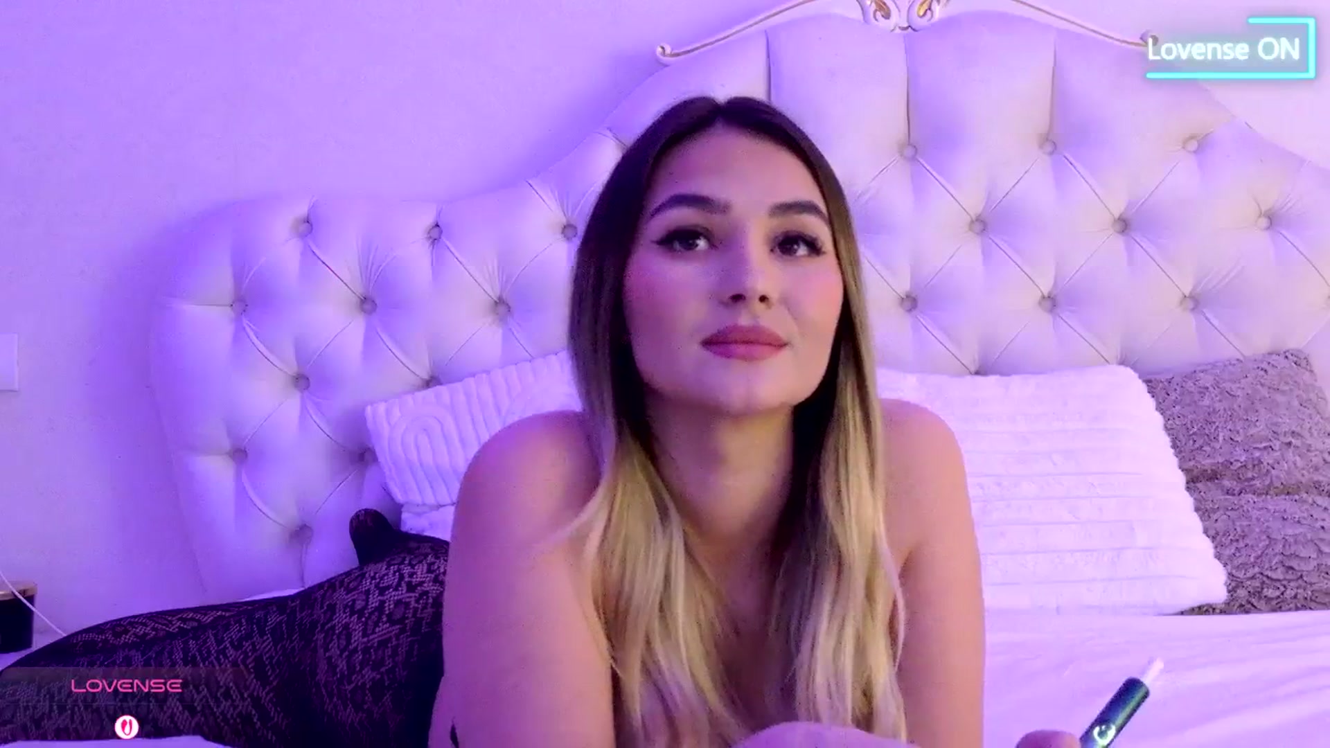 Gallery image thumbnail from AnniaSummer's myfreecams stream on, 03/02/2026, 11:35 image 15 of 20