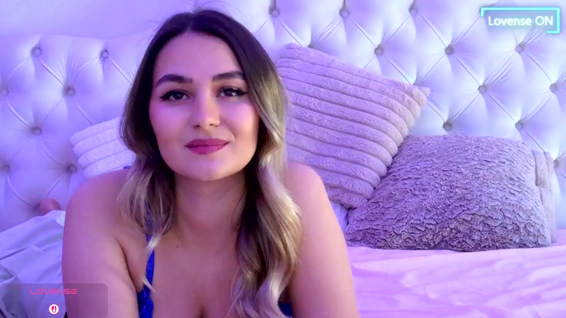 Gallery image thumbnail from AnniaSummer's myfreecams stream on, 03/08/2026, 12:35 image 5 of 20