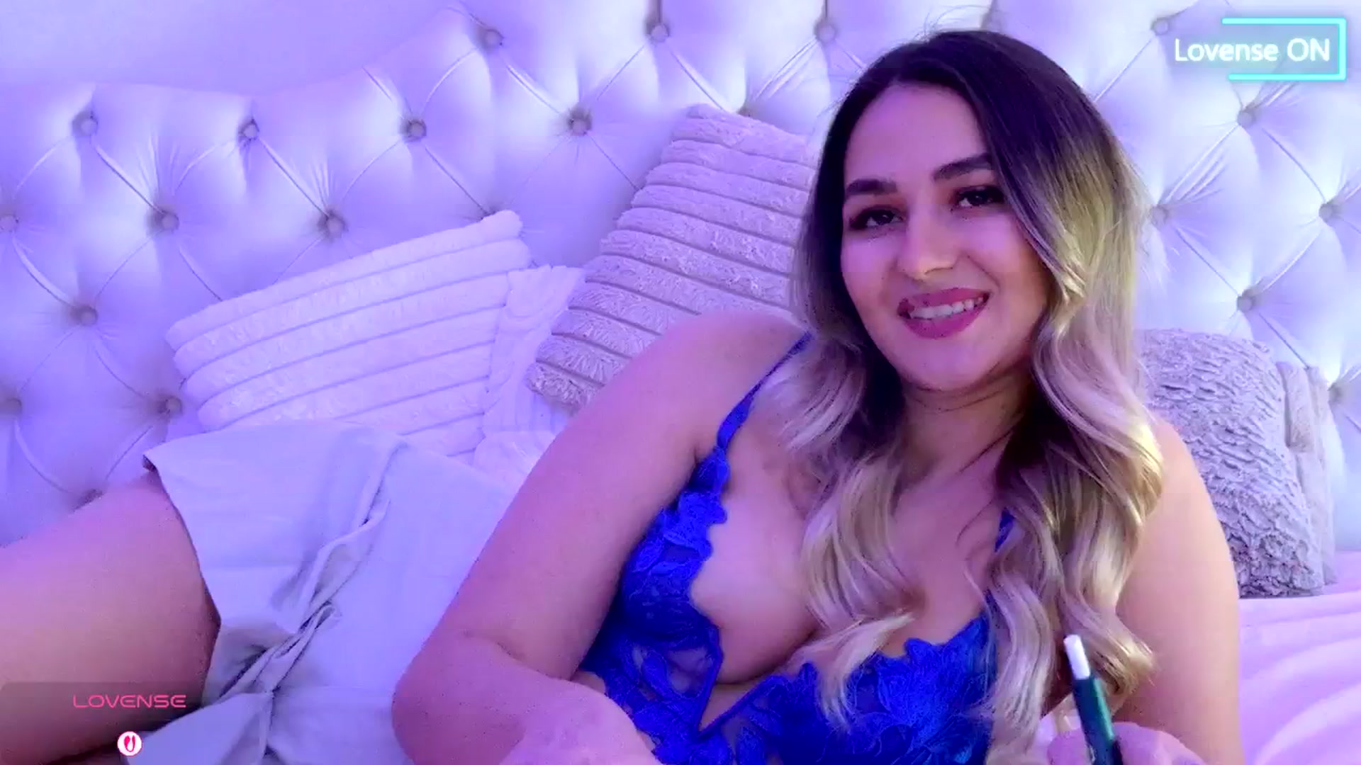Gallery image thumbnail from AnniaSummer's myfreecams stream on, 03/08/2026, 12:35 image 7 of 20
