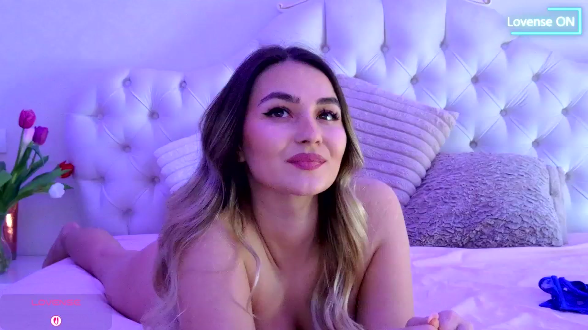 Gallery image thumbnail from AnniaSummer's myfreecams stream on, 03/08/2026, 12:35 image 14 of 20