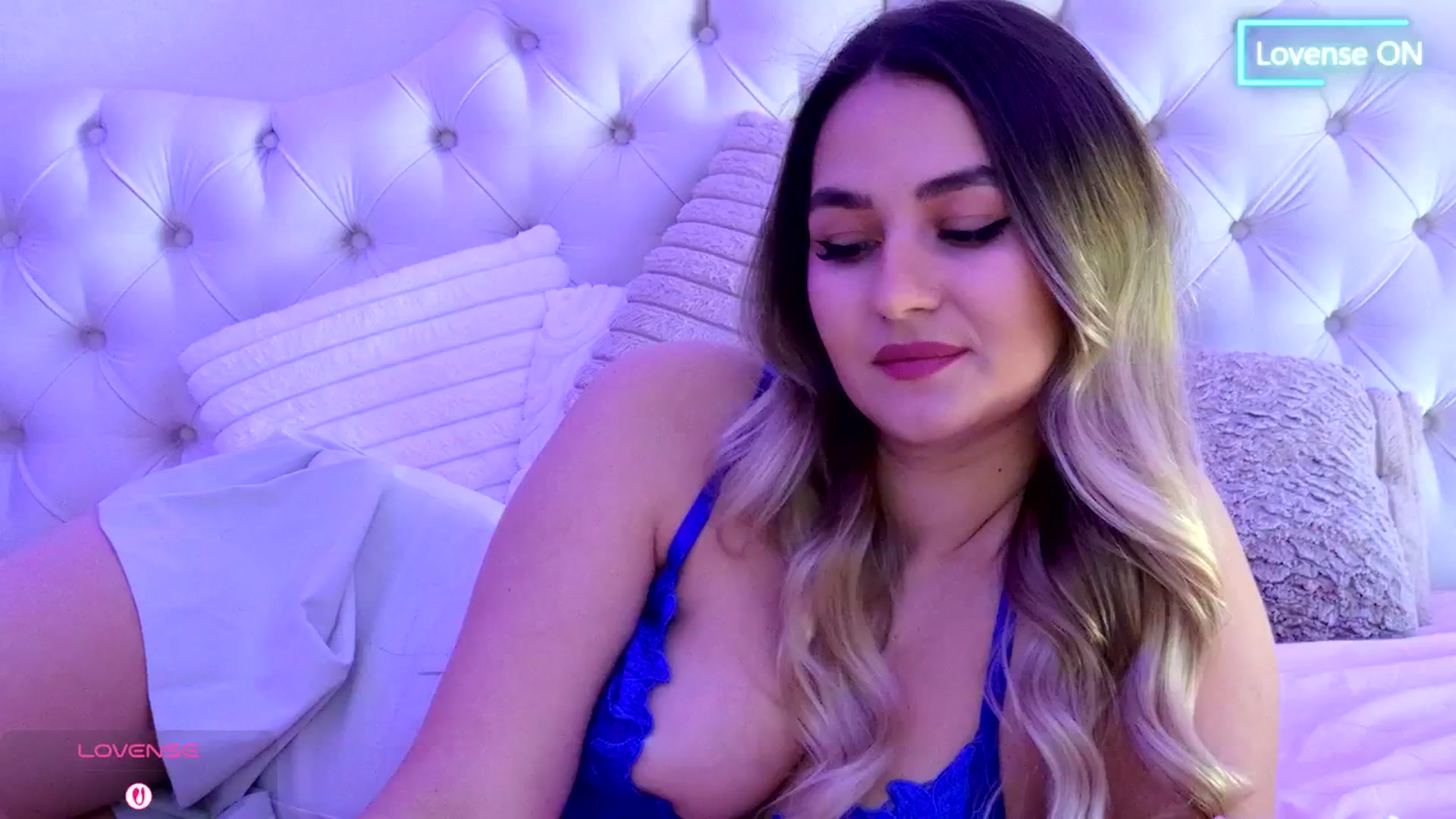 Gallery image thumbnail from AnniaSummer's myfreecams stream on, 03/08/2026, 12:35 image 8 of 20