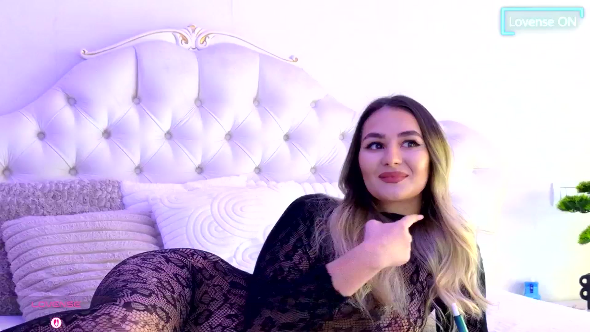 Gallery image thumbnail from AnniaSummer's myfreecams stream on, 03/09/2026, 09:31 image 4 of 20