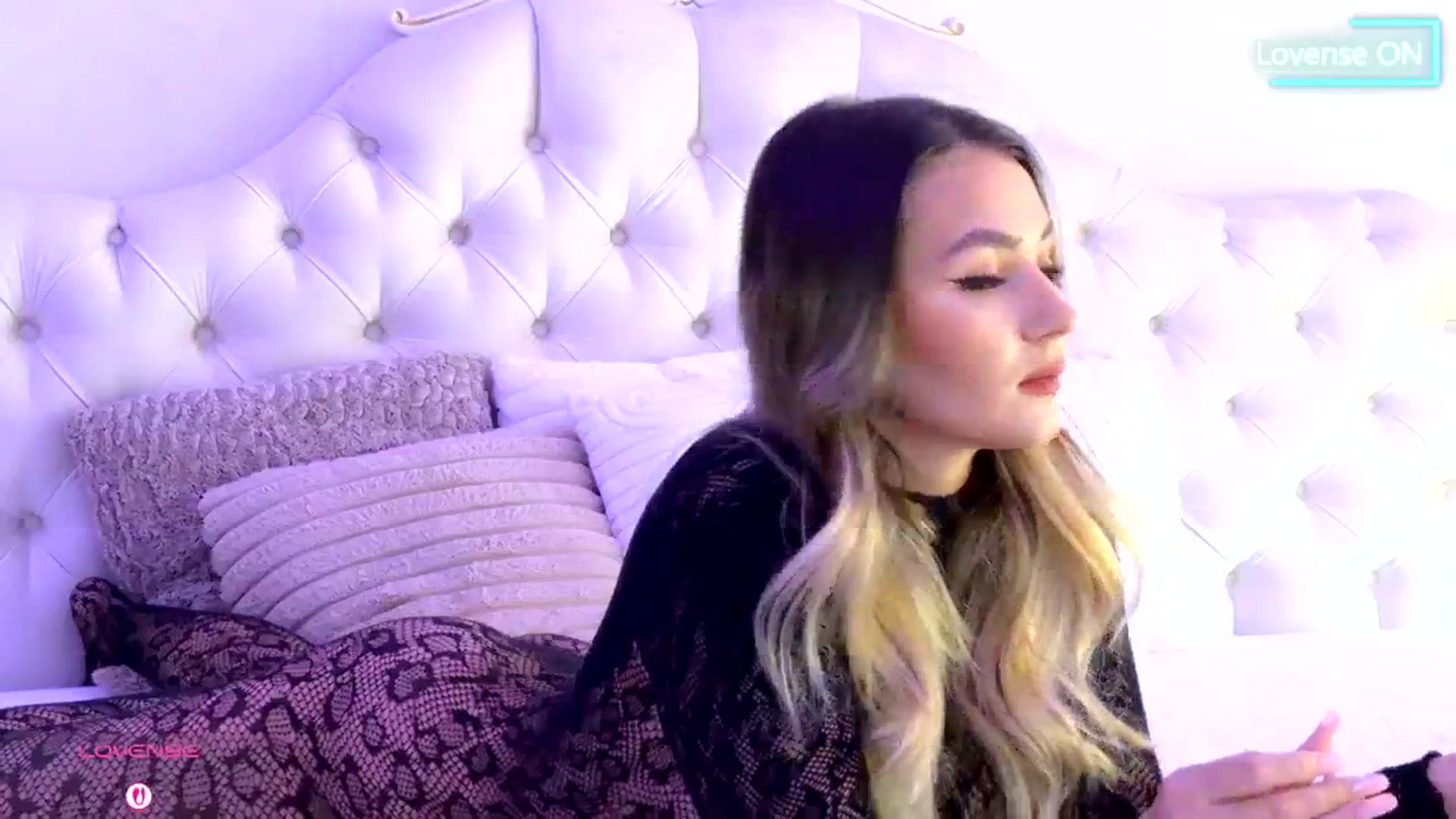 Gallery image thumbnail from AnniaSummer's myfreecams stream on, 03/09/2026, 09:31 image 6 of 20