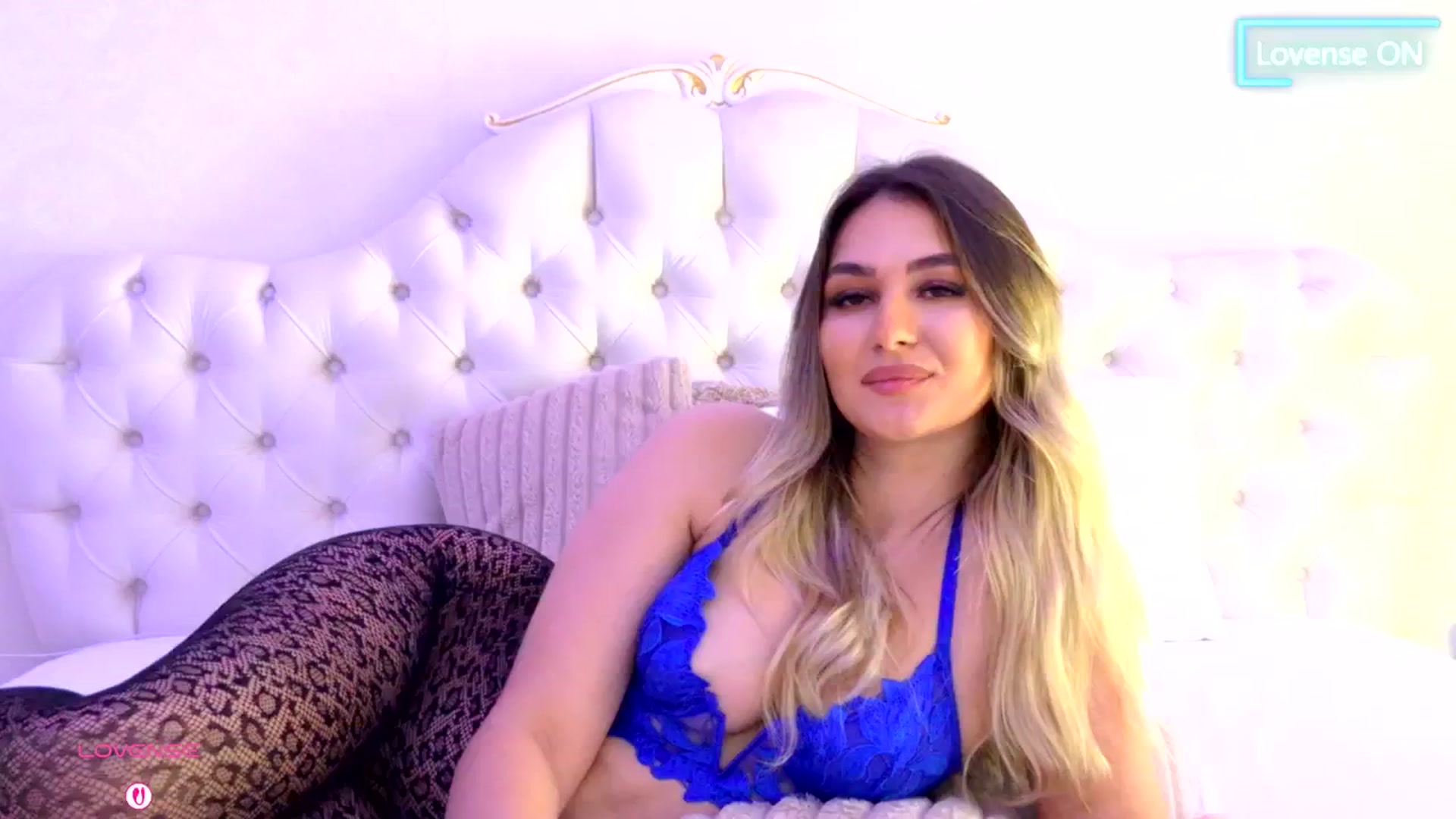 Gallery image thumbnail from AnniaSummer's myfreecams stream on, 03/13/2026, 11:10 image 5 of 20